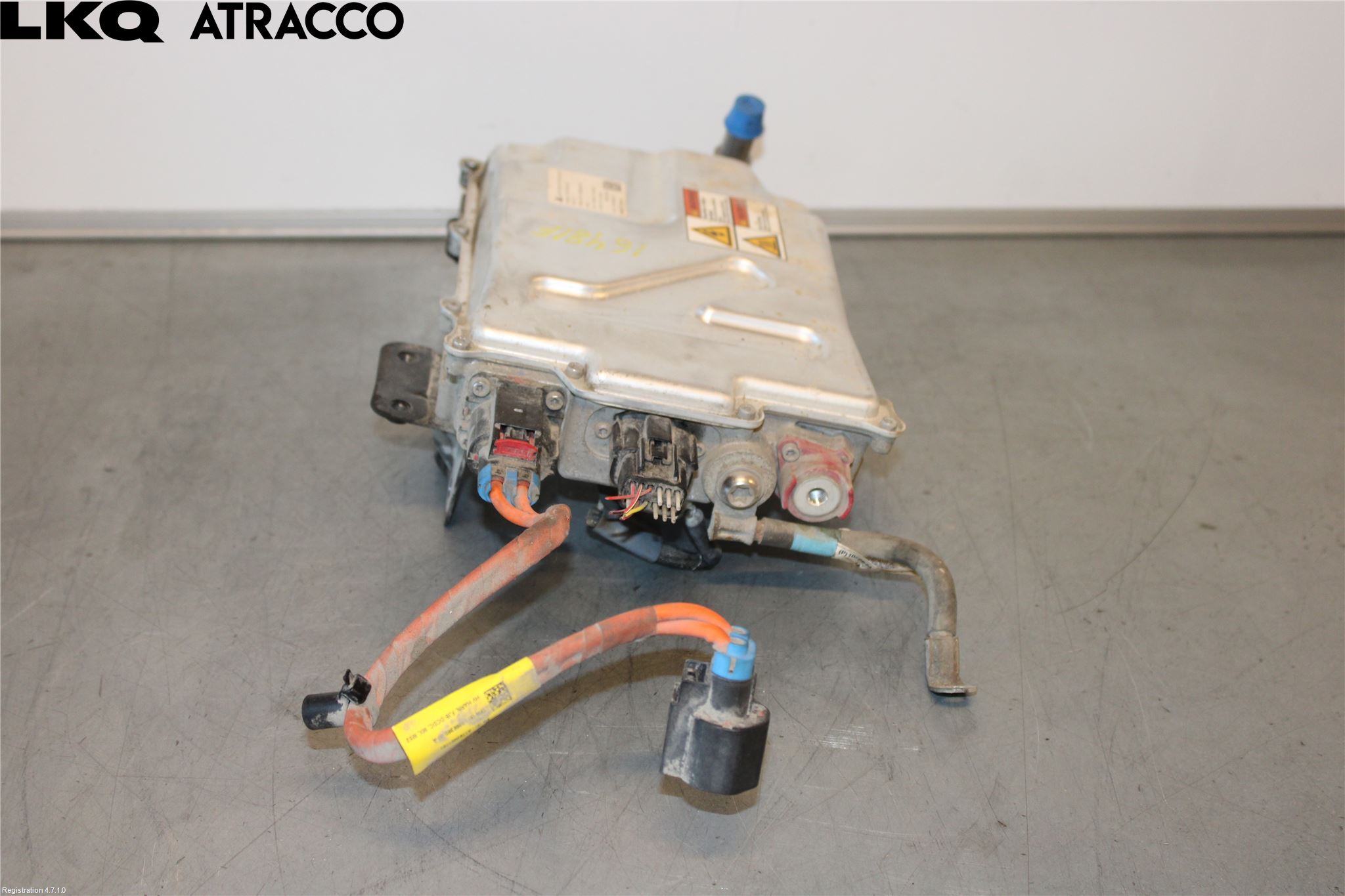Tesla MODEL S 13- Converter