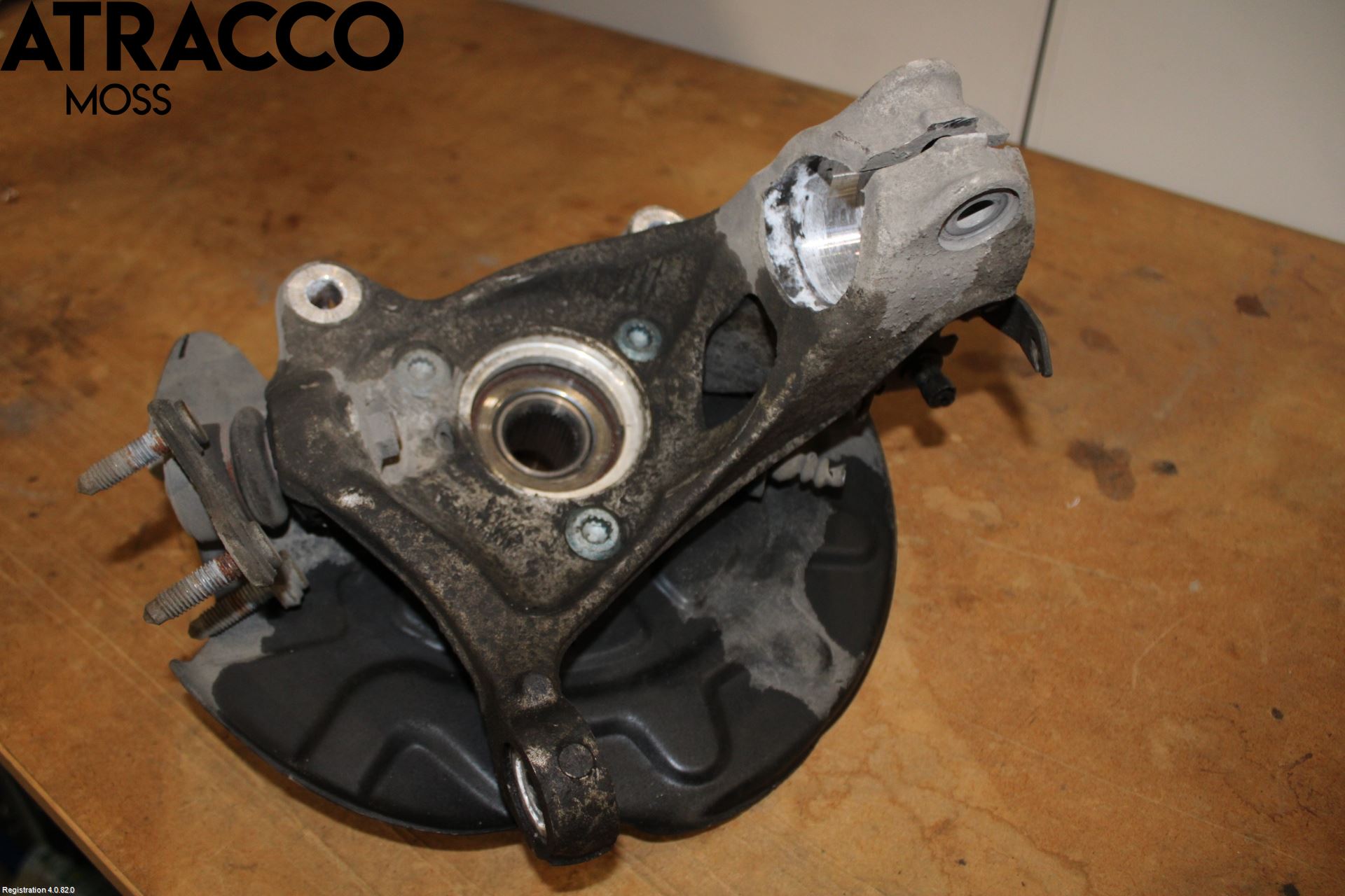 Volkswagen VW PASSAT 15-19 Styrspindel Lagerhus Hö