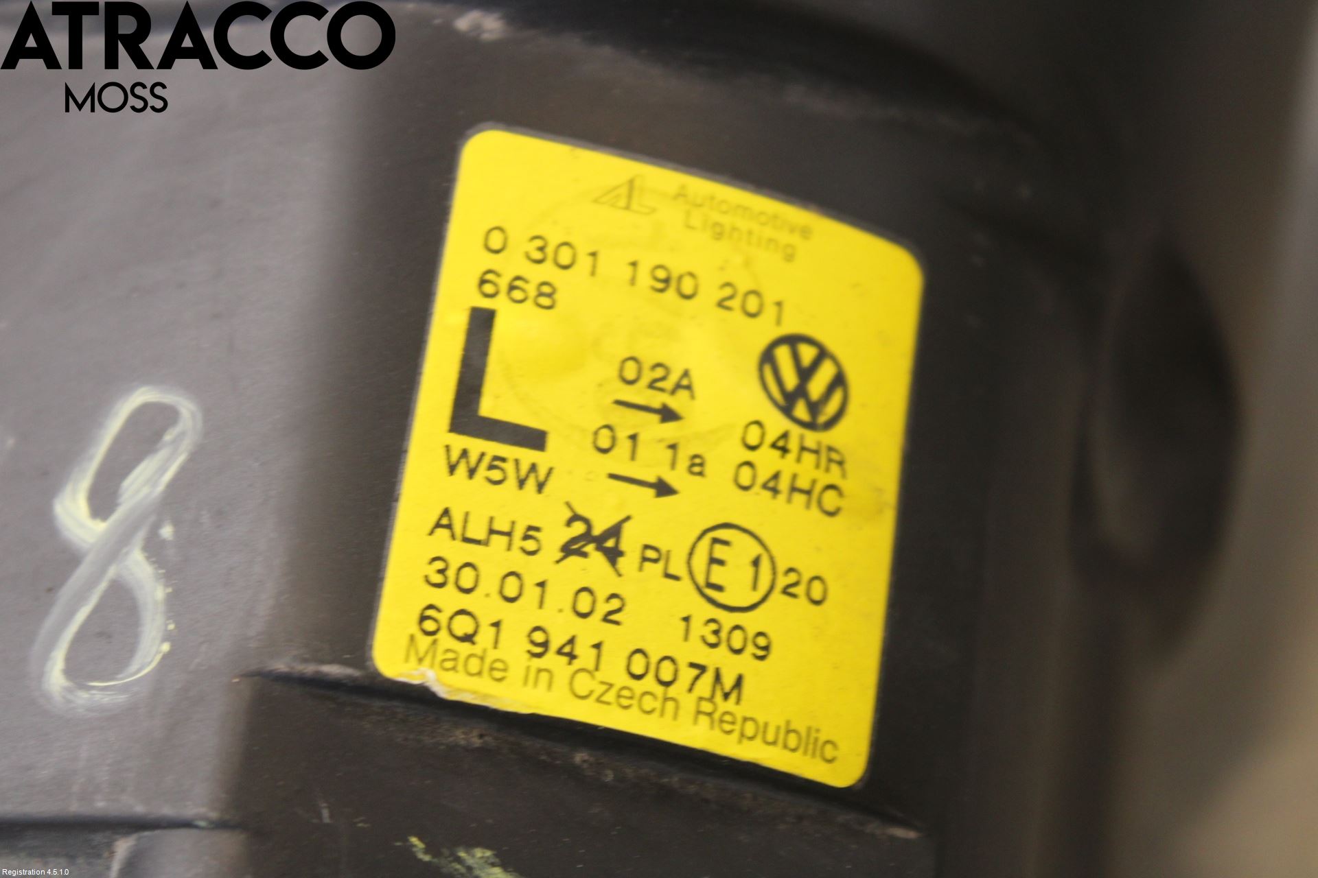 Volkswagen VW POLO 02-05 Strålkastare Vänster