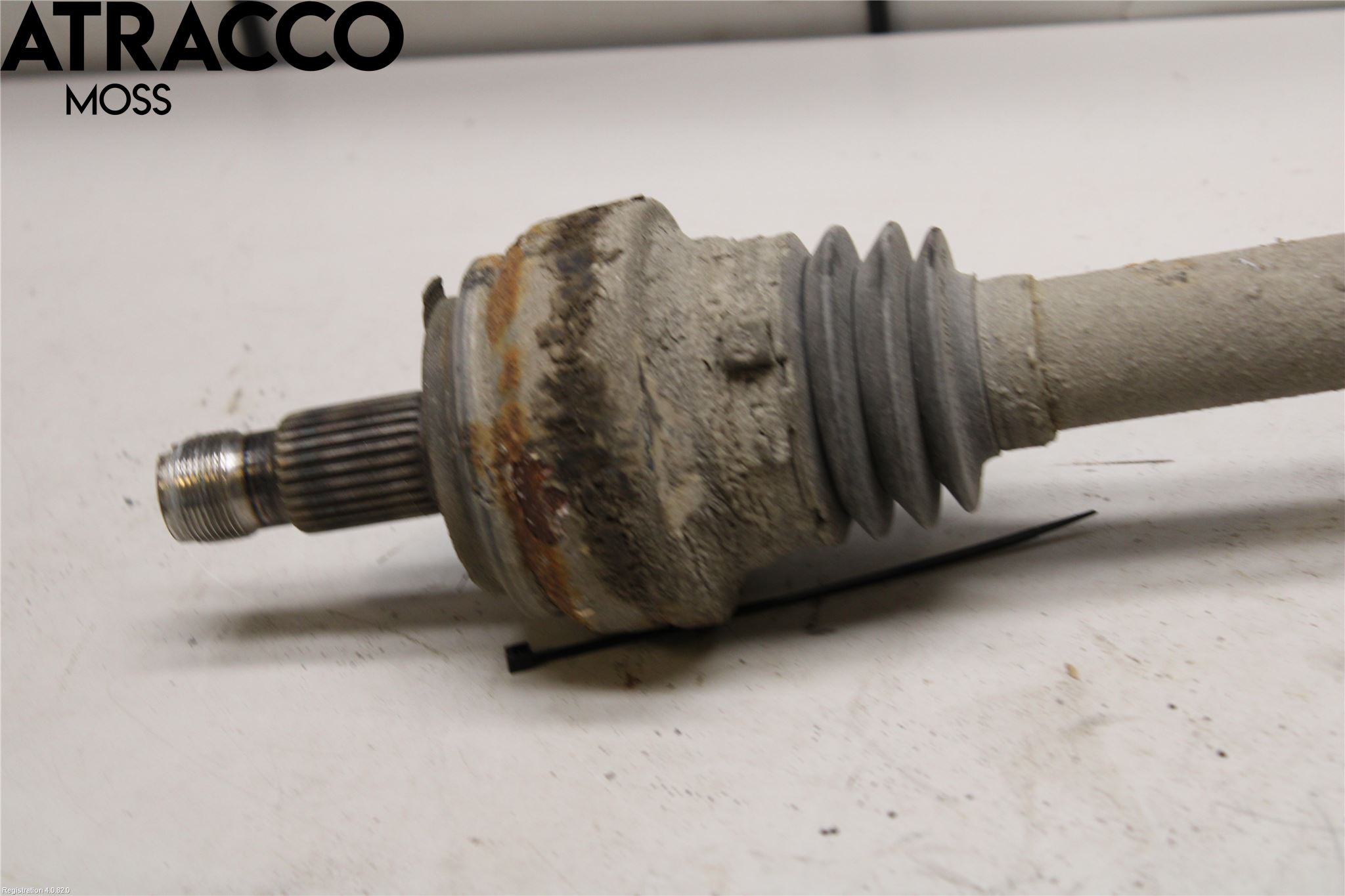Mercedes-Benz MB C-KLASS (W205) 14-21 Drivaxel Bak Vänster