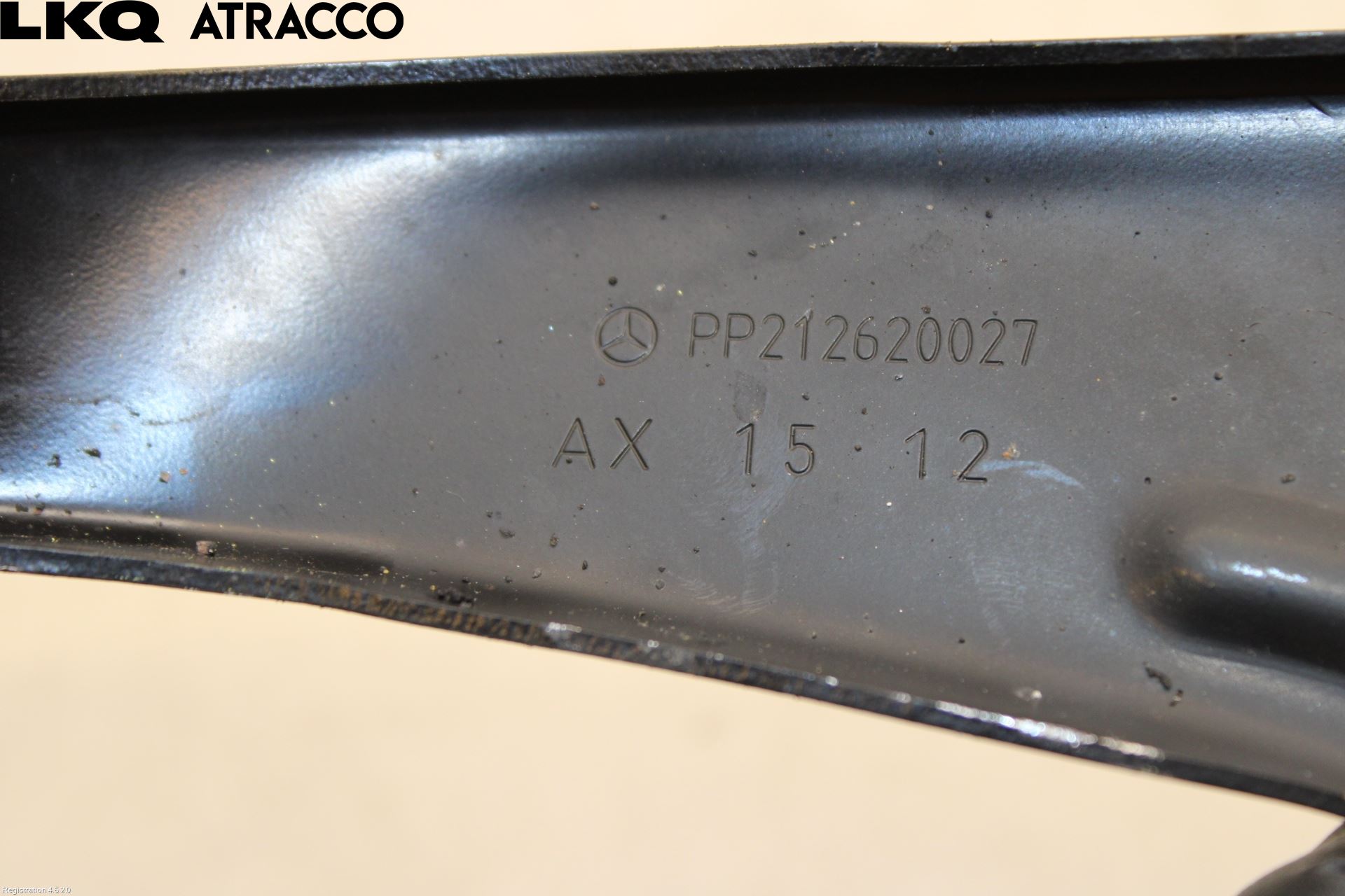 Mercedes-Benz MB E-KLASS (W212) 09-16 Strålkast Fästsarg