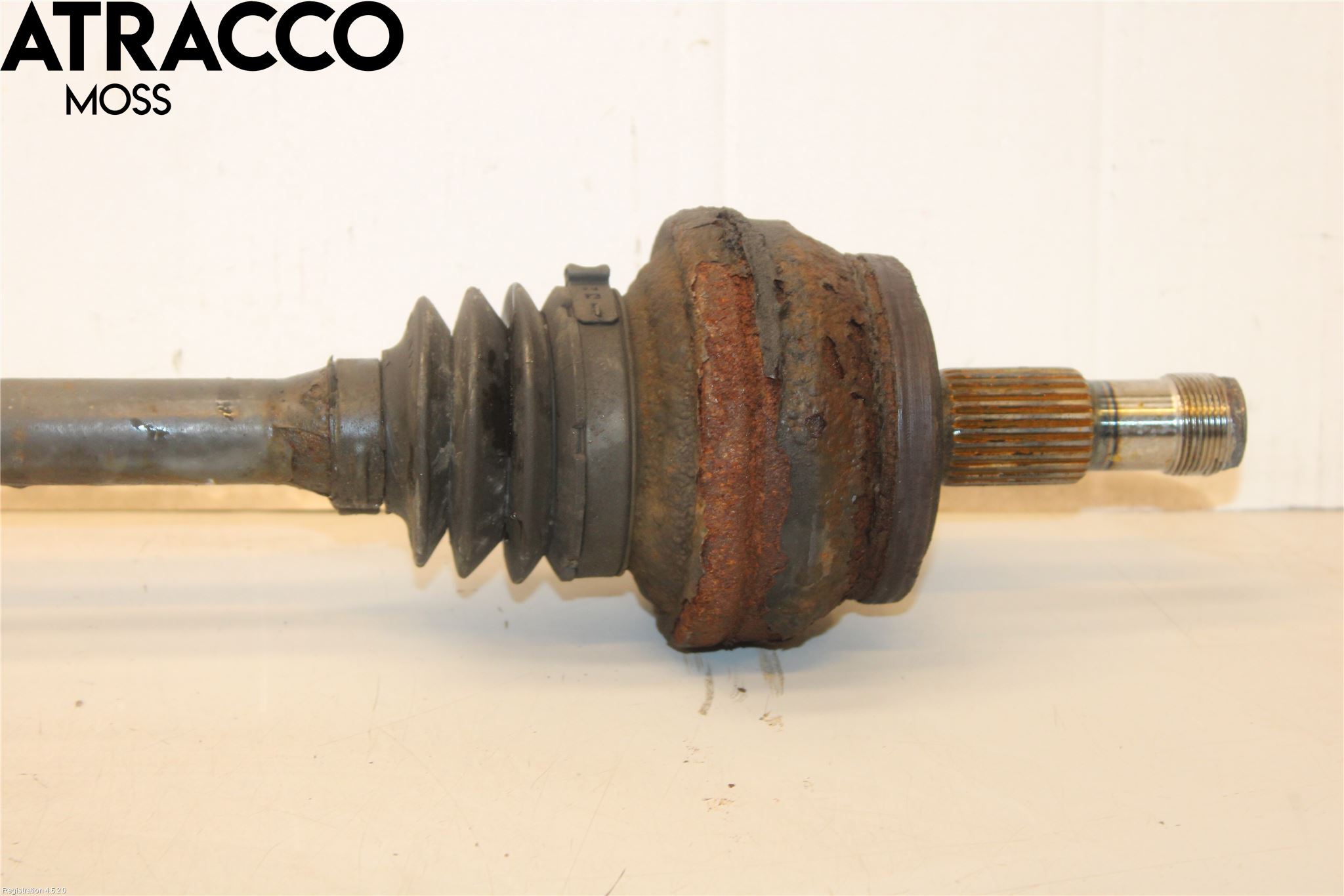 Mercedes-Benz MB CLS (C218/X218) 11-17 Drivaxel Bak Vänster
