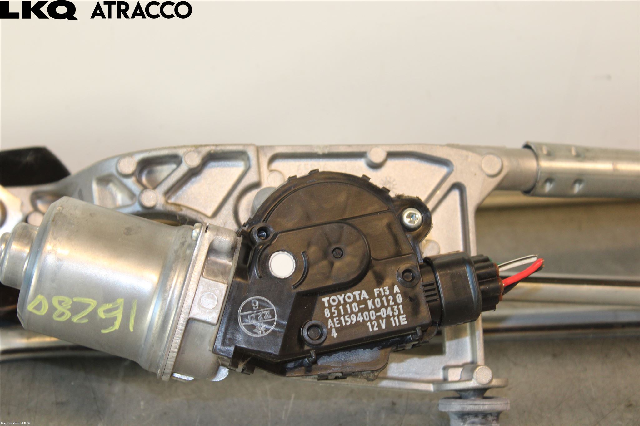 Toyota YARIS XP21 20- Torkarmotor Vindruta