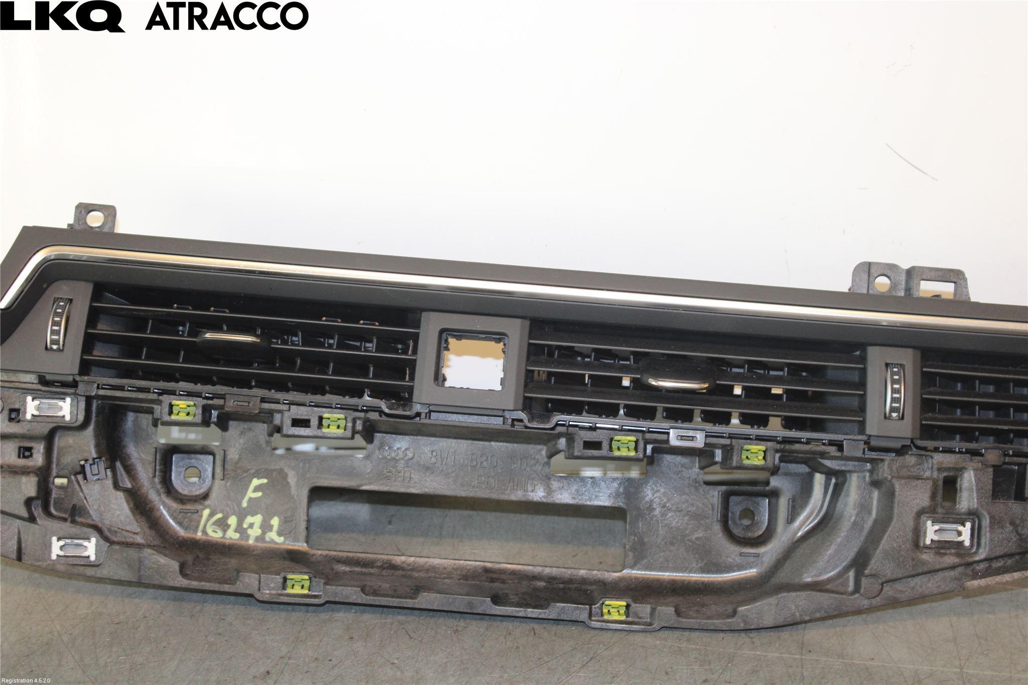 Audi A4/S4 B9 16-19 Defrosterkanal-Munstycke