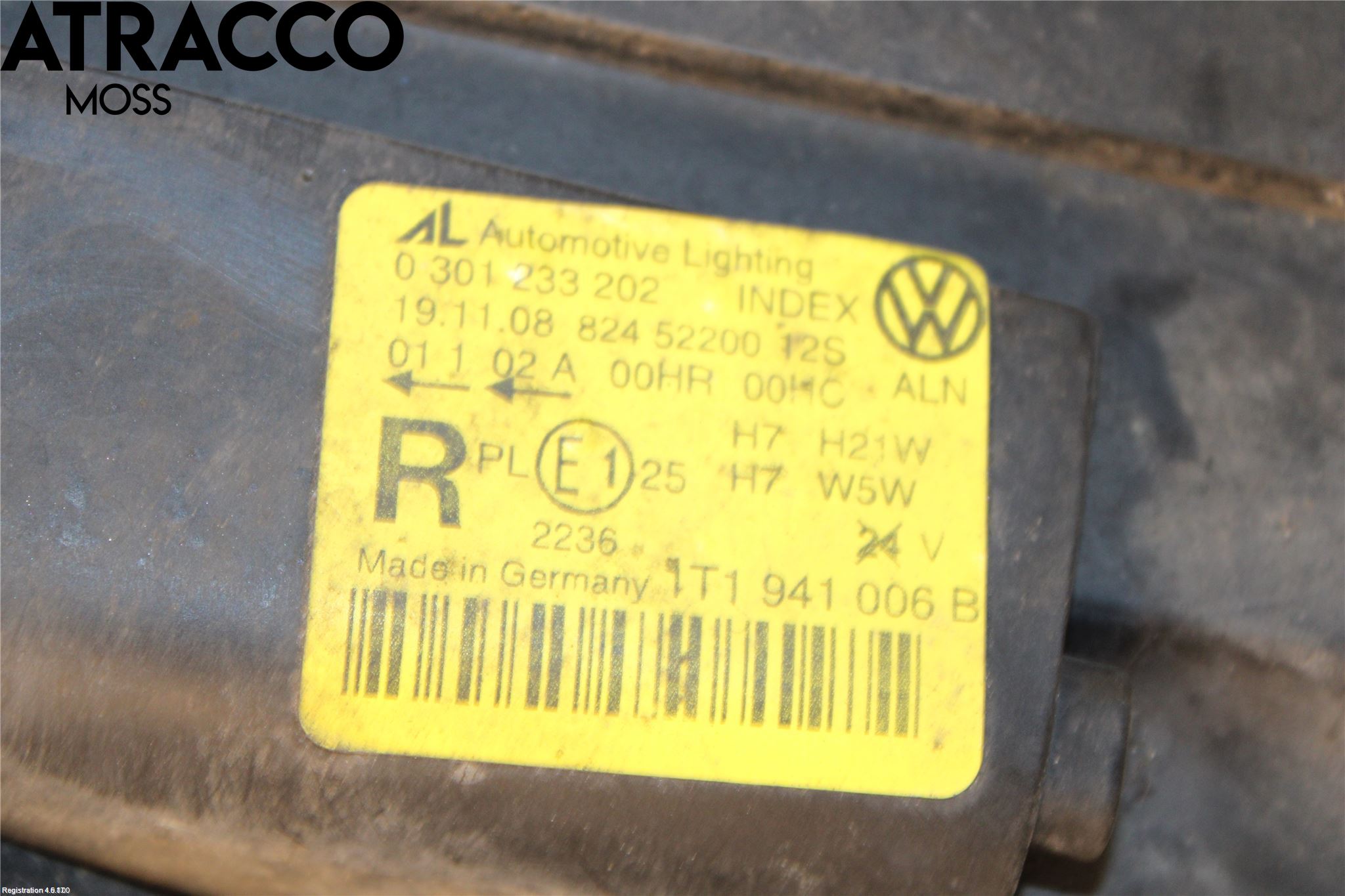 Volkswagen VW TOURAN 03-10 Strålkastare Höger