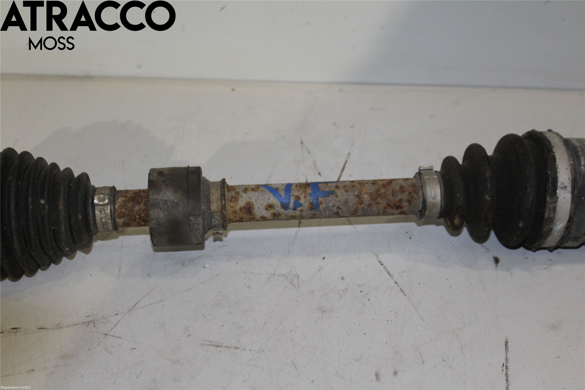Toyota AVENSIS 09-15 Drivaxel Fram Vänster
