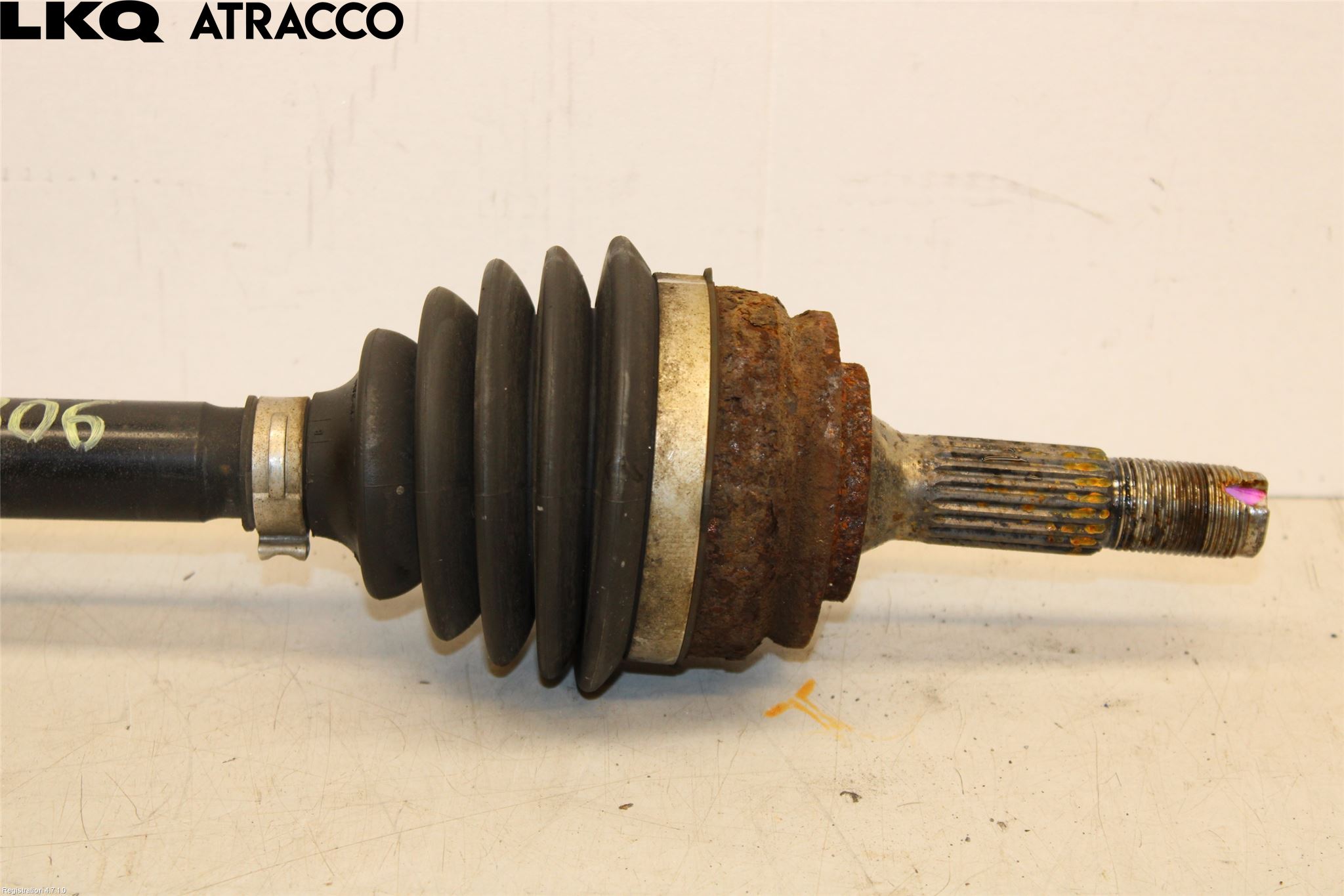 Peugeot PEUGOT 208 16-19 Drivaxel Fram Vänster