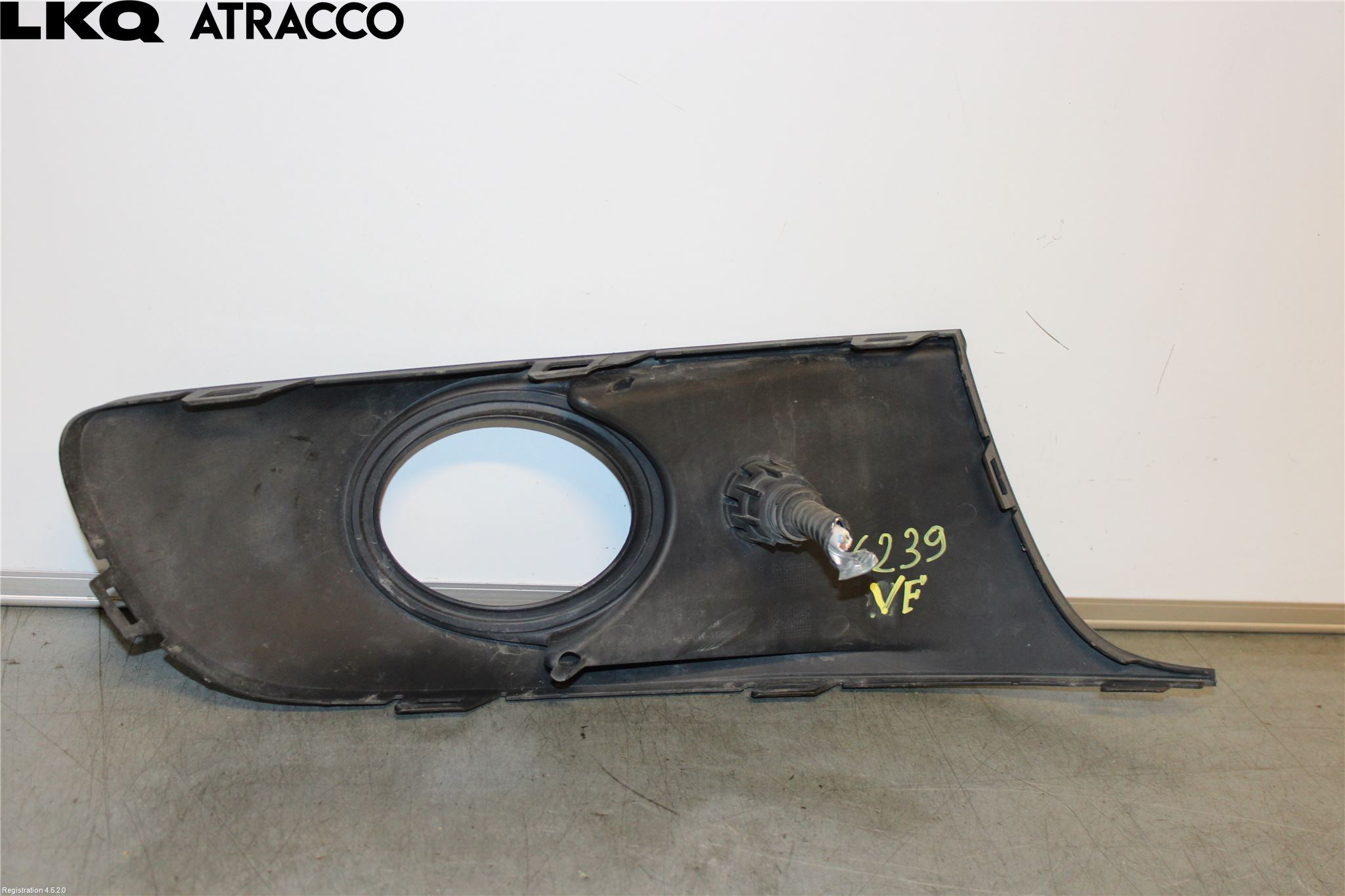 Volkswagen VW TOURAN 10-15 Dimljussarg Fram
