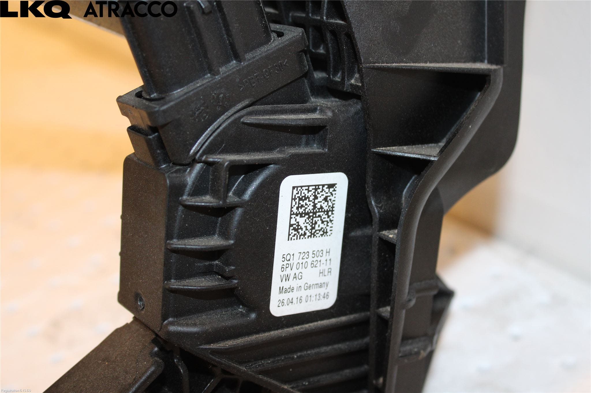 Volkswagen VW PASSAT 15-19 Pedal Gas-Broms-Koppling