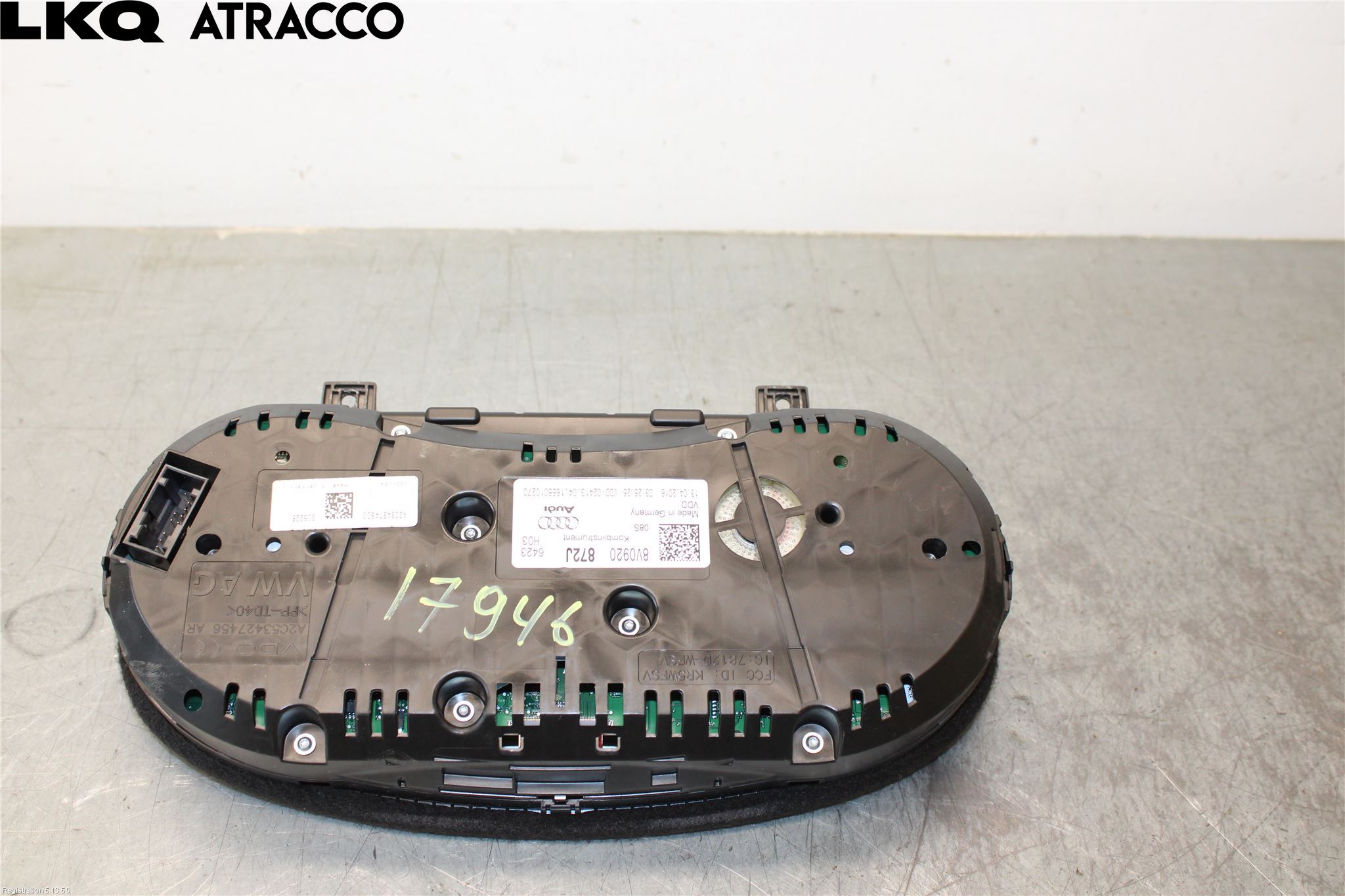 Audi A3/S3 05-13 Instrument Hast