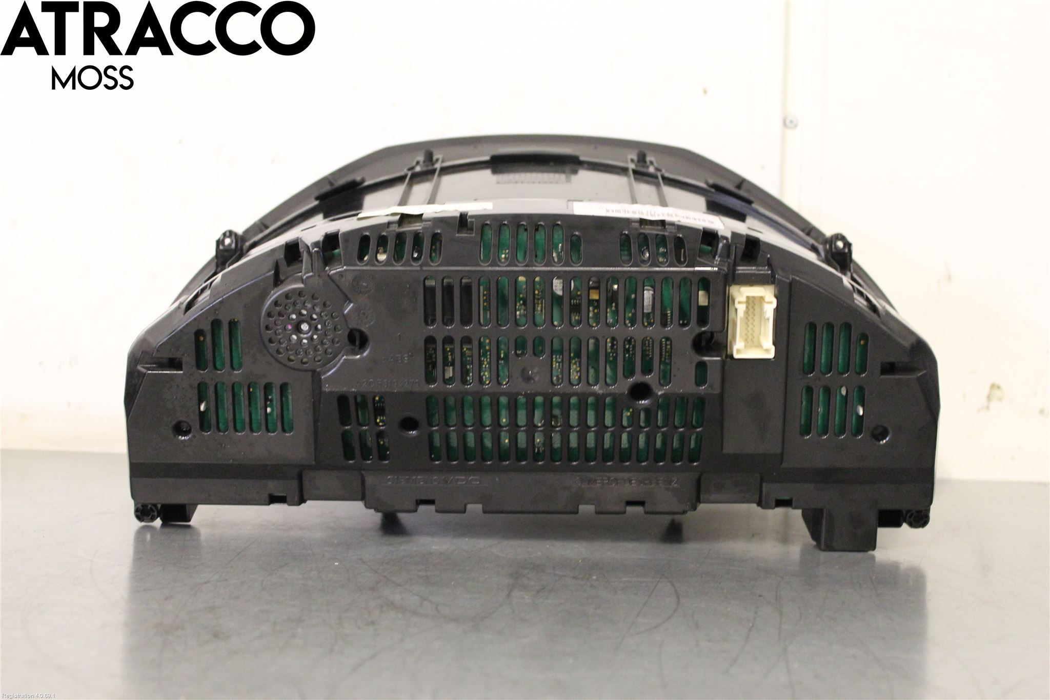 Mercedes-Benz MB C-KLASS (W204) 07-15 Instrument Komb