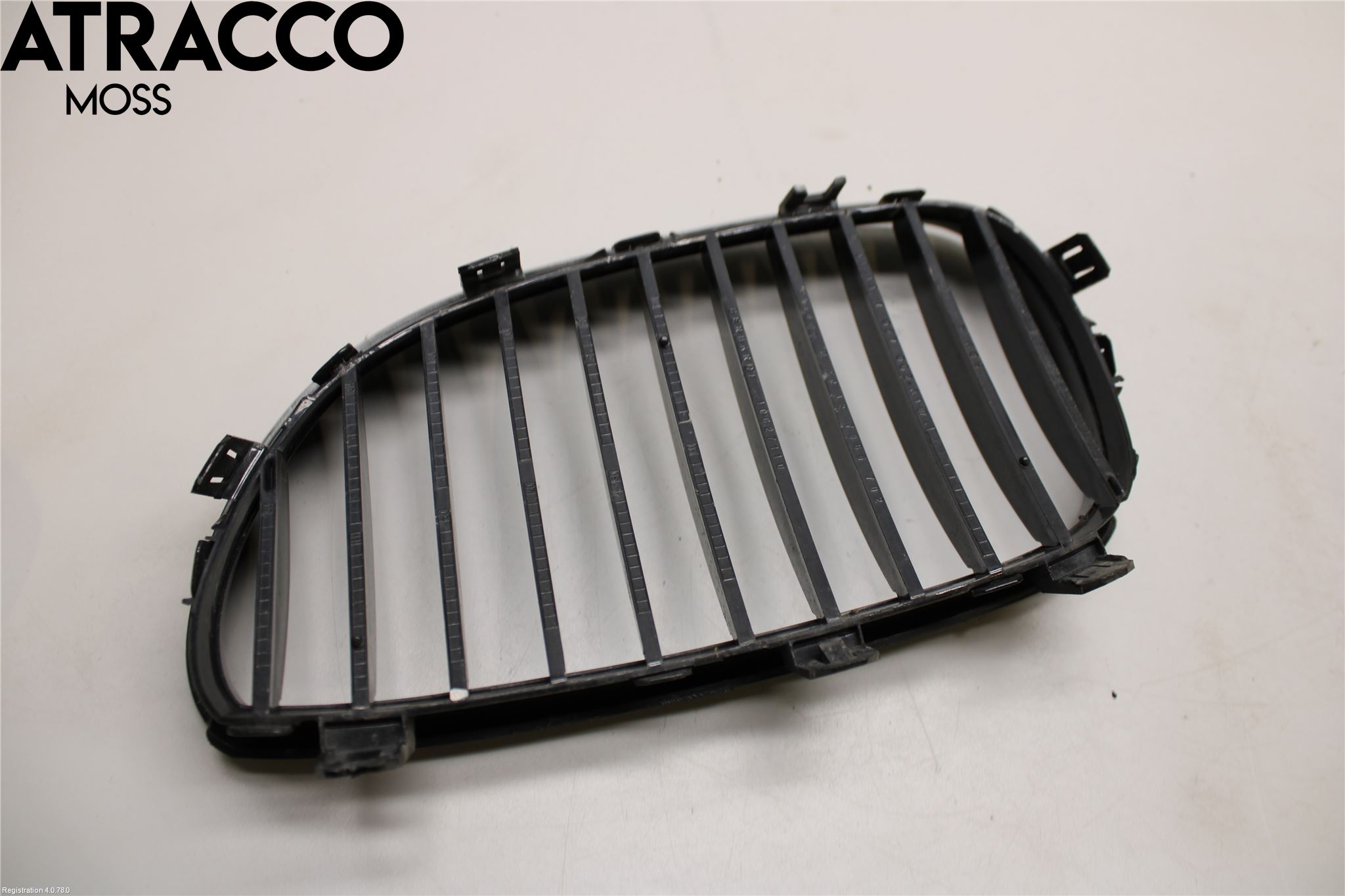 BMW 5 E60/61 Sed/Tou 02-10 Grilldel Höger