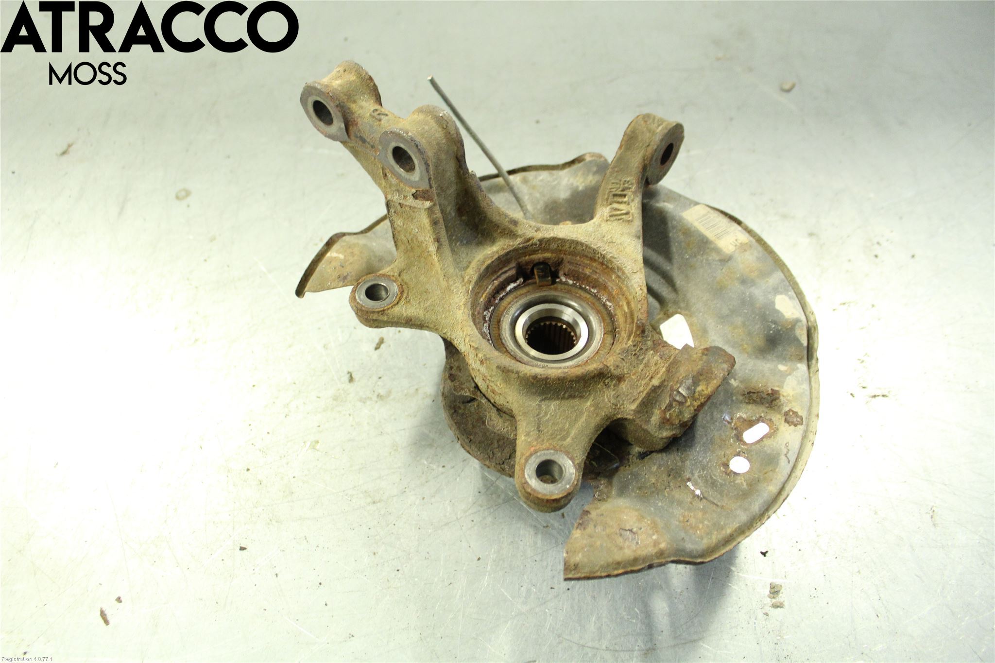 Toyota YARIS XP130 12-14 Styrspindel Lagerhus Hö