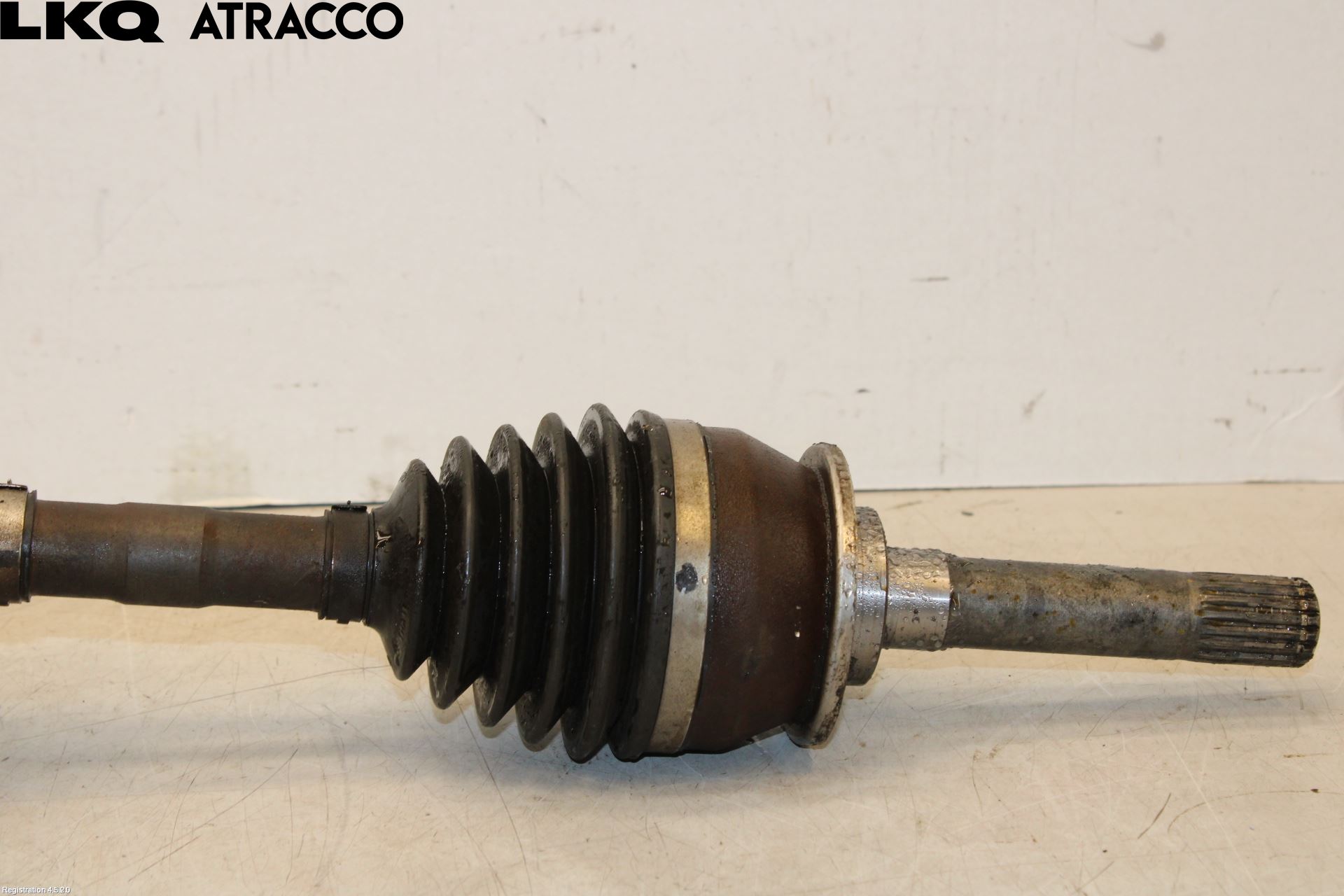 Isuzu D-MAX Drivaxel Fram Höger