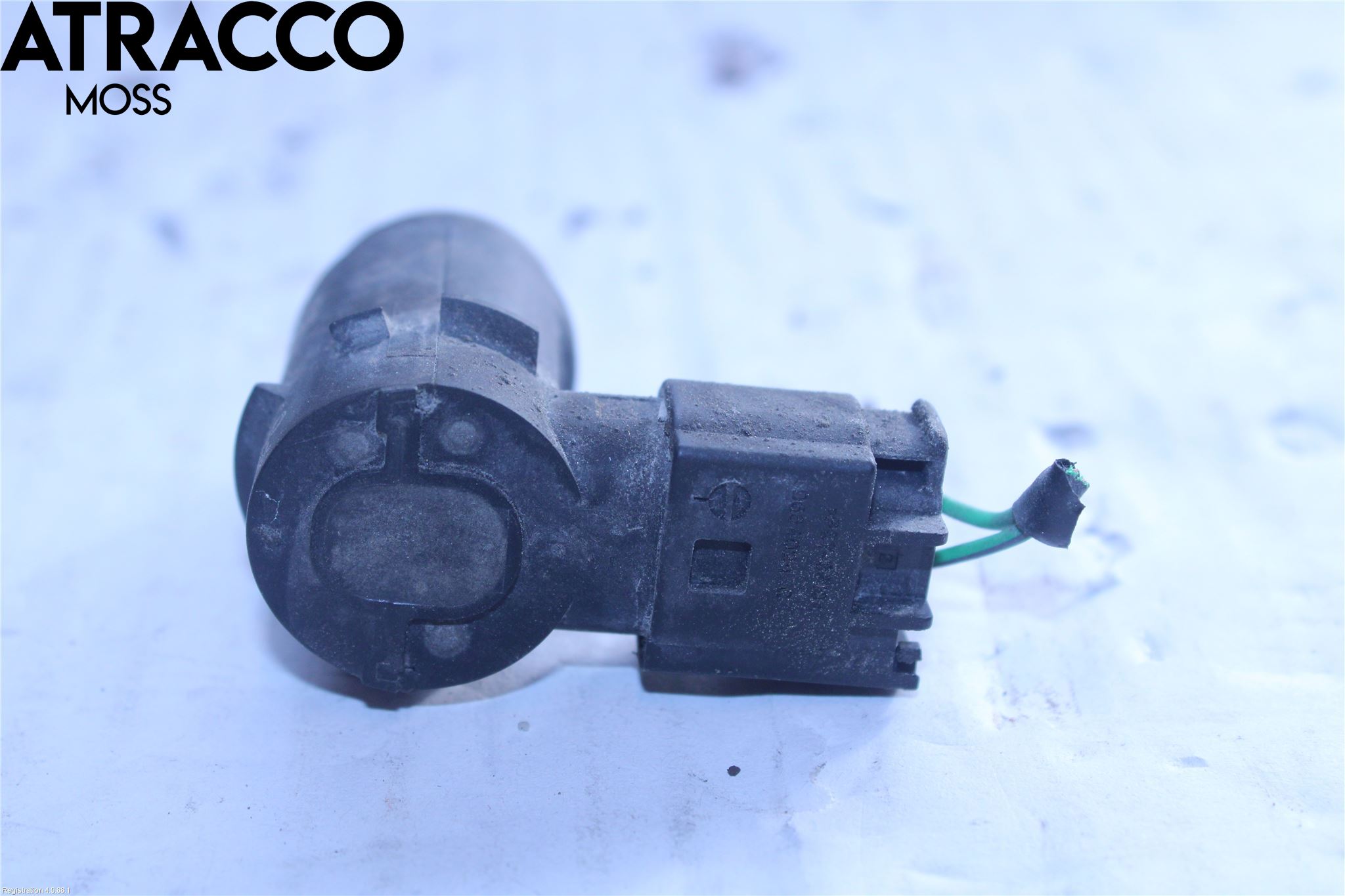 Dacia DUSTER 10-17 Parkeringshjälp Backsensor
