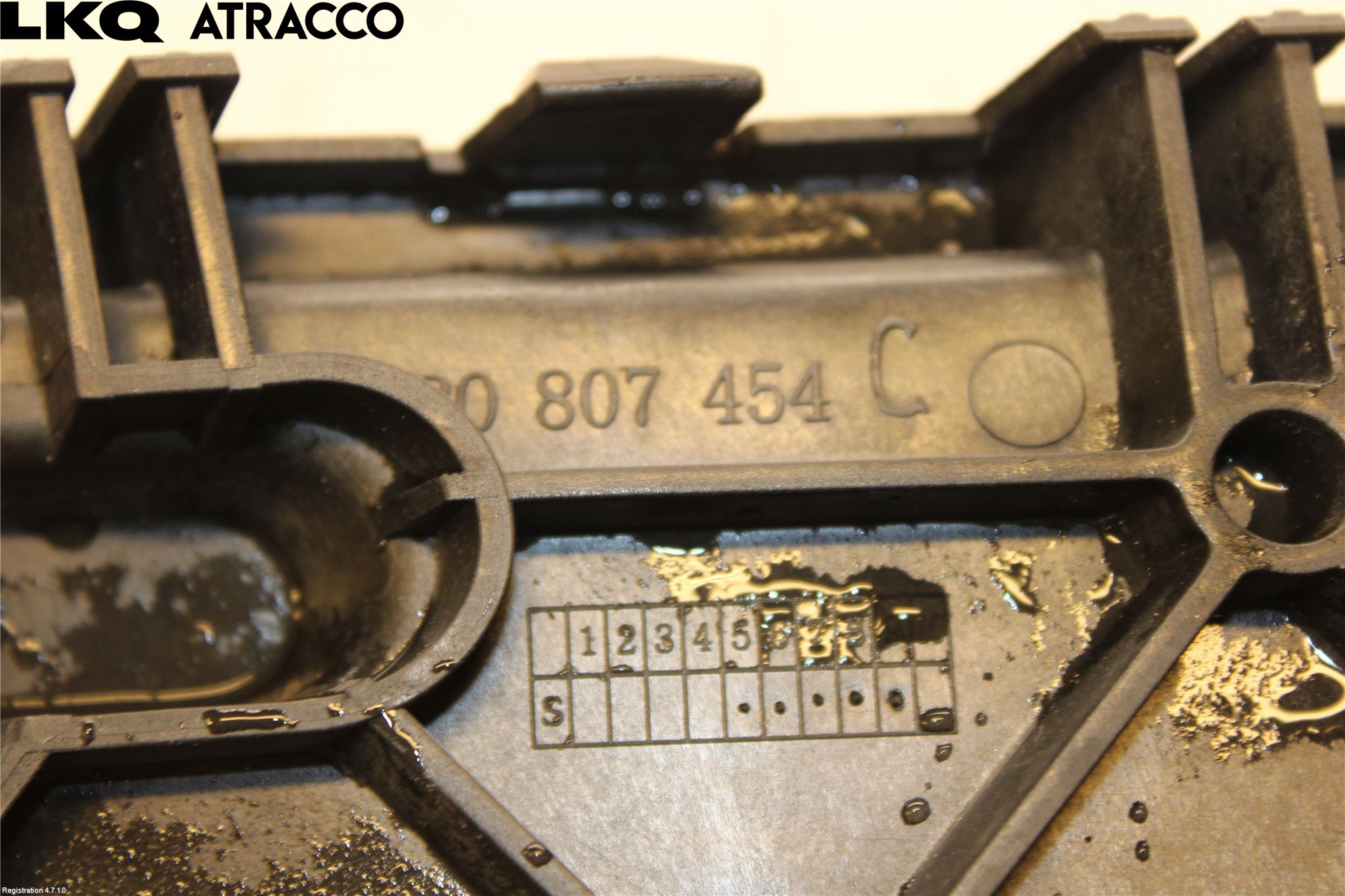 Audi Q5 09-16 Stötfångarfäste Bak Hö