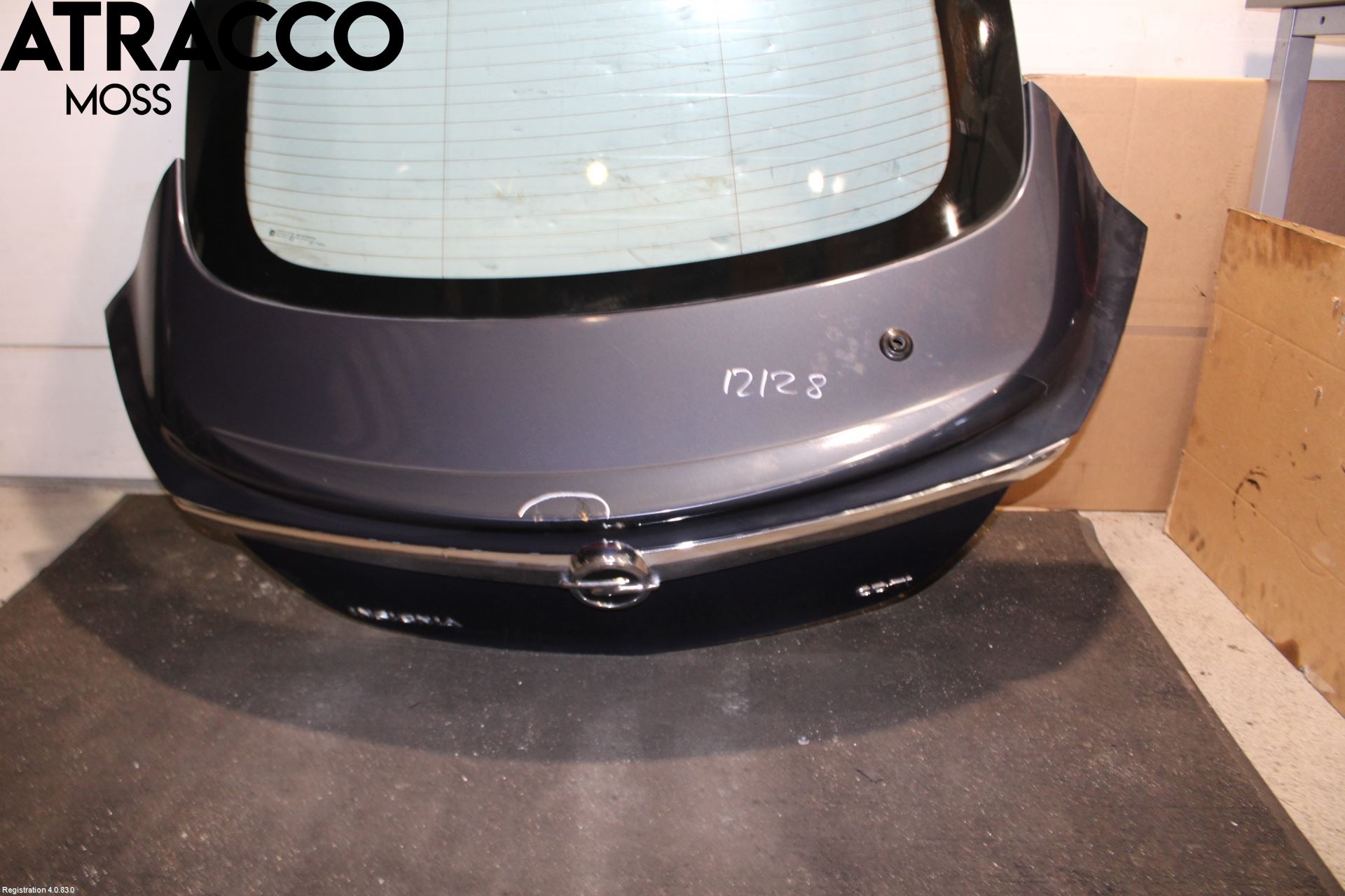 Opel INSIGNIA 09-16 Baklucka (Ej Med Ruta)