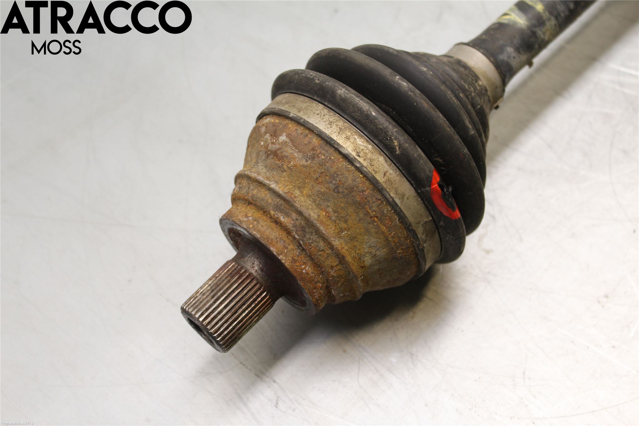 Volkswagen VW CADDY 11-15 Drivaxel Fram Vänster