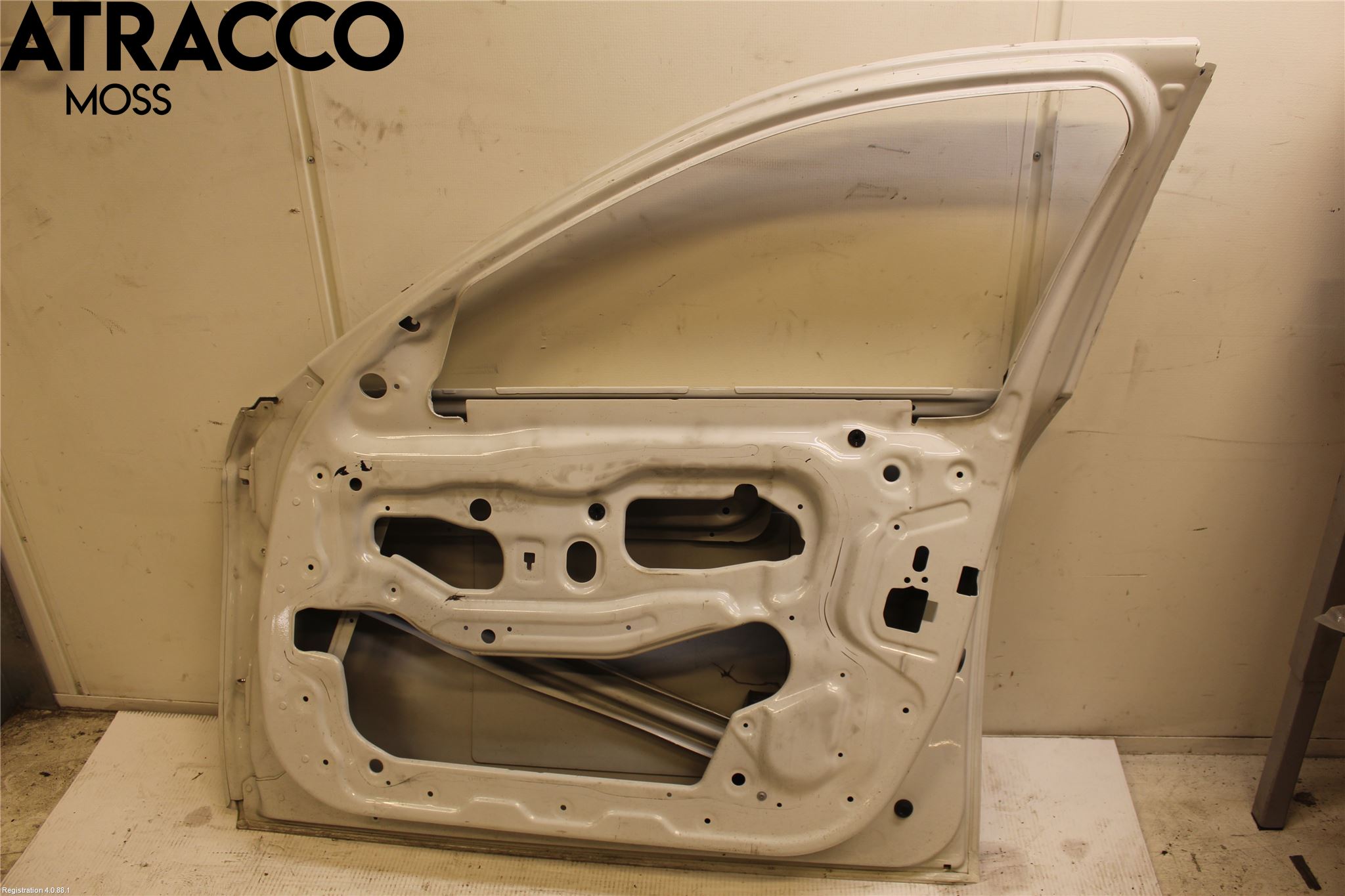 BMW 5 F10/F11/F18 09-17 Dörr Fram Höger