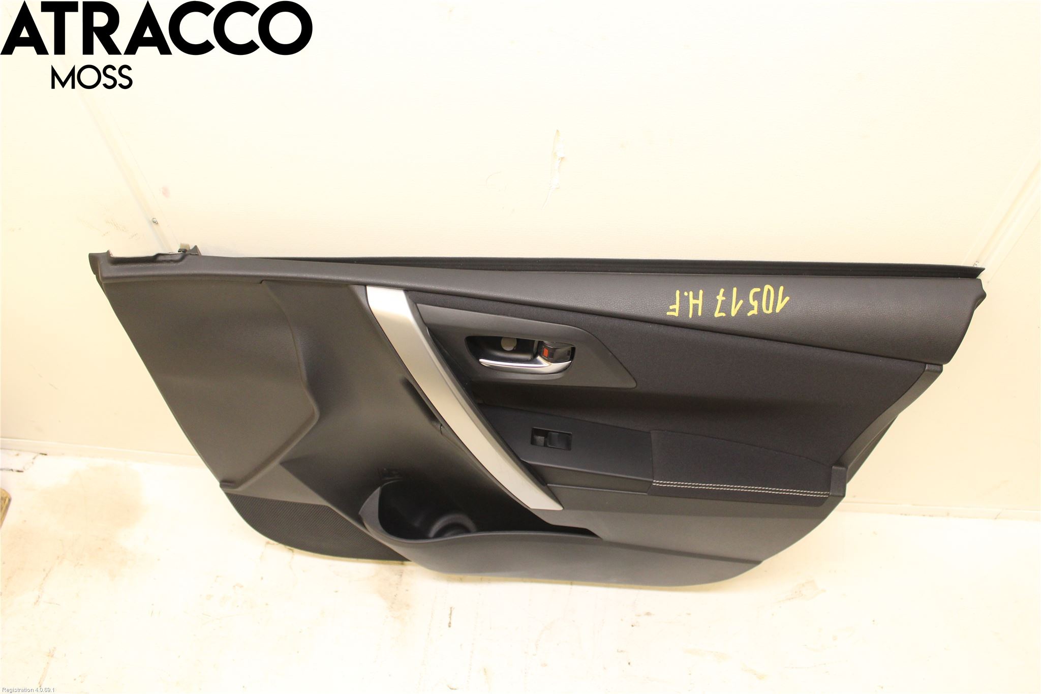 Toyota AURIS 13-19 Dörrklädsel Hö