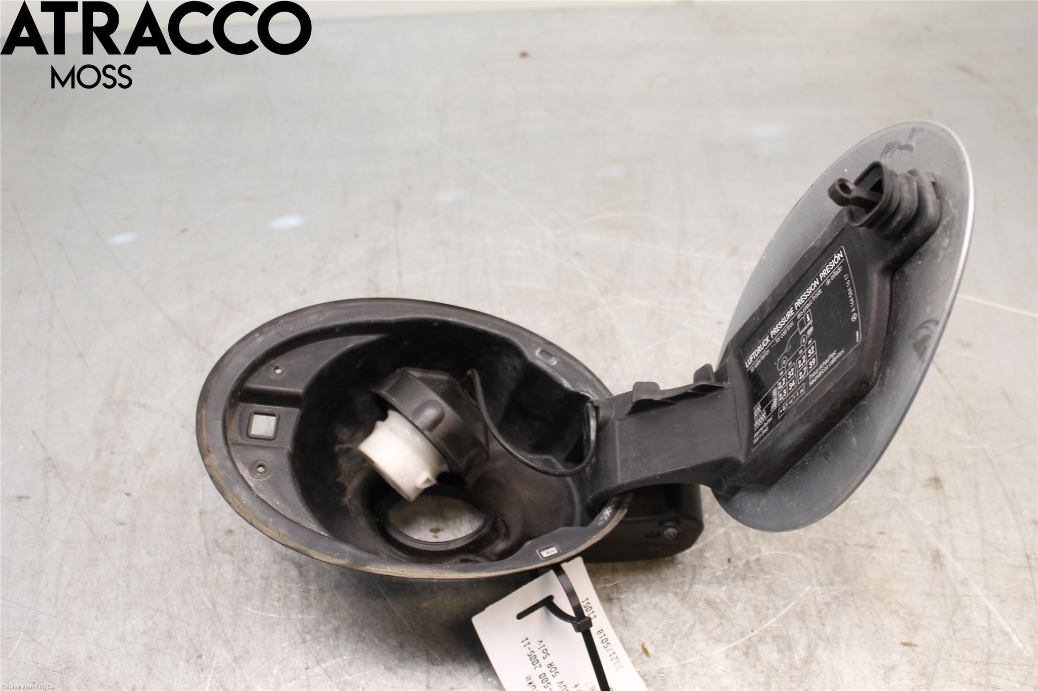 Mercedes-Benz MB ML (W164) 05-11 Tanklucka