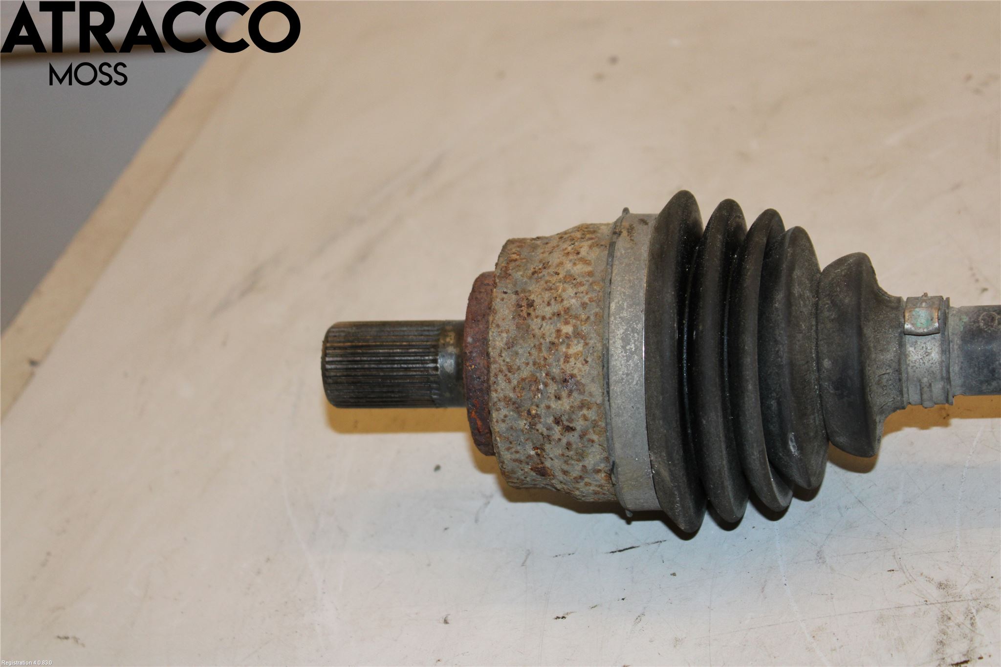 Volvo V40 CROSS COUNTRY 13-19 Drivaxel Fram Vänster