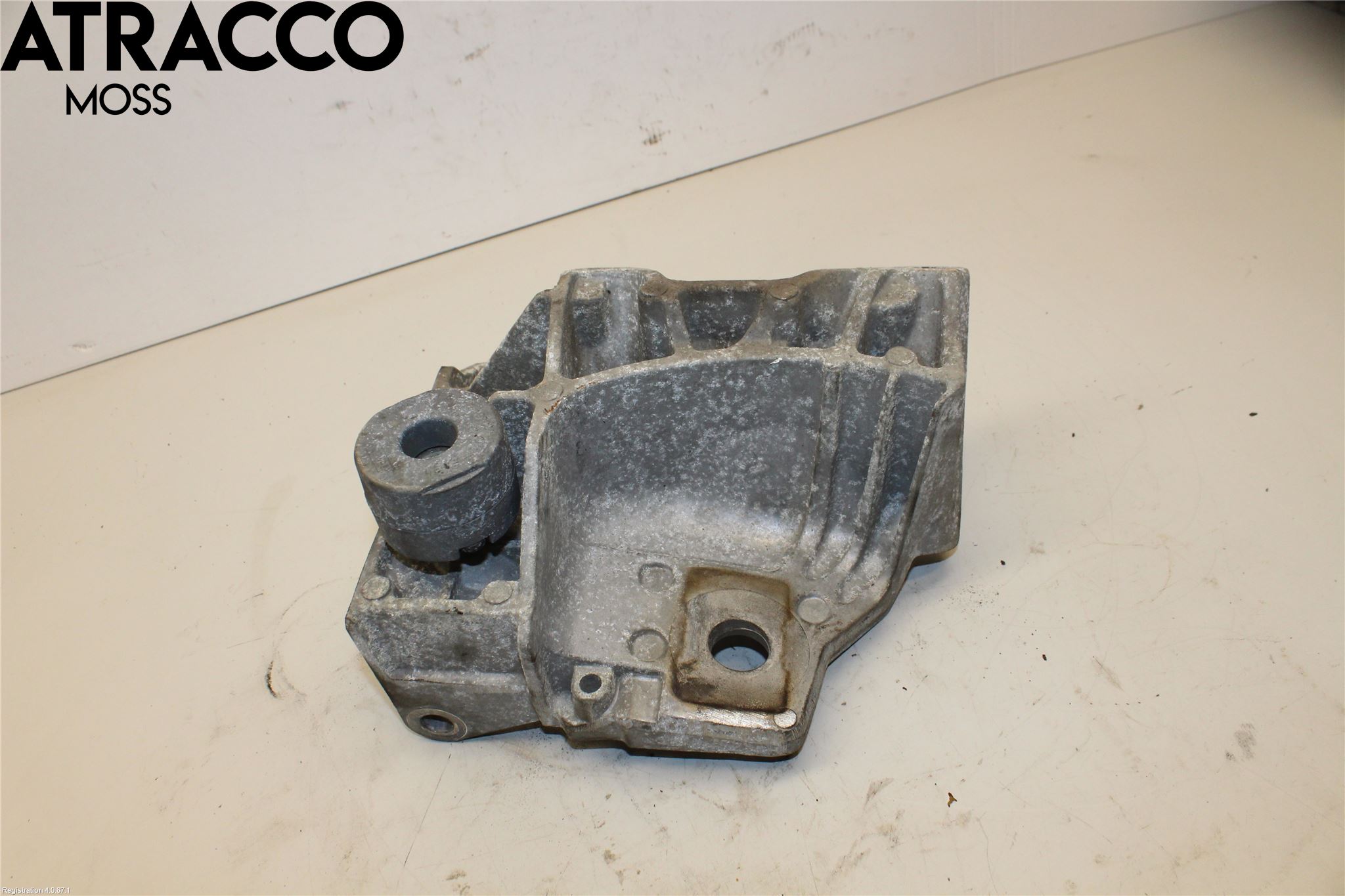 Volvo XC60 14-17 Motorfäste