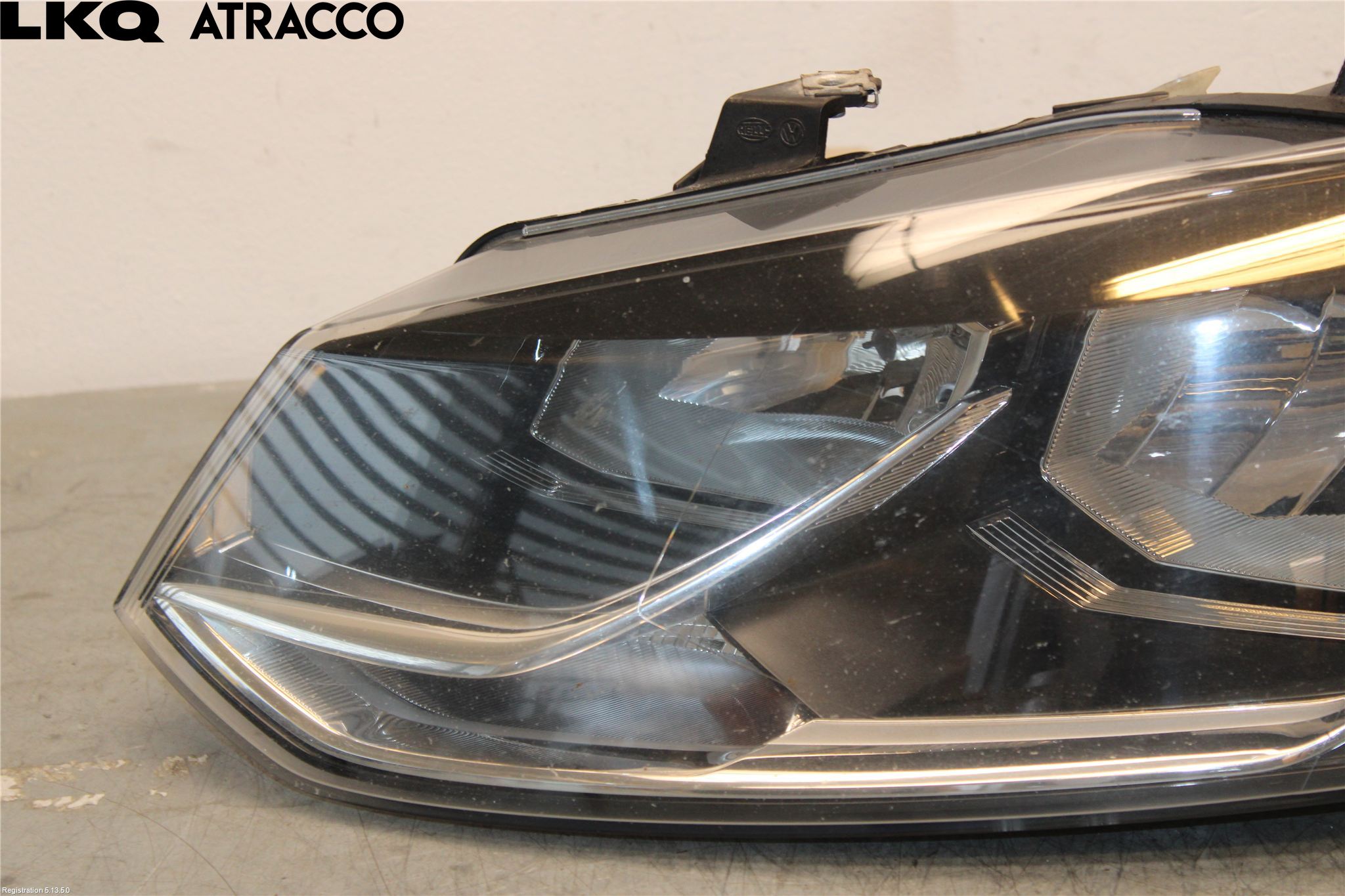 Volkswagen VW POLO 10-17 Strålkastare Vänster