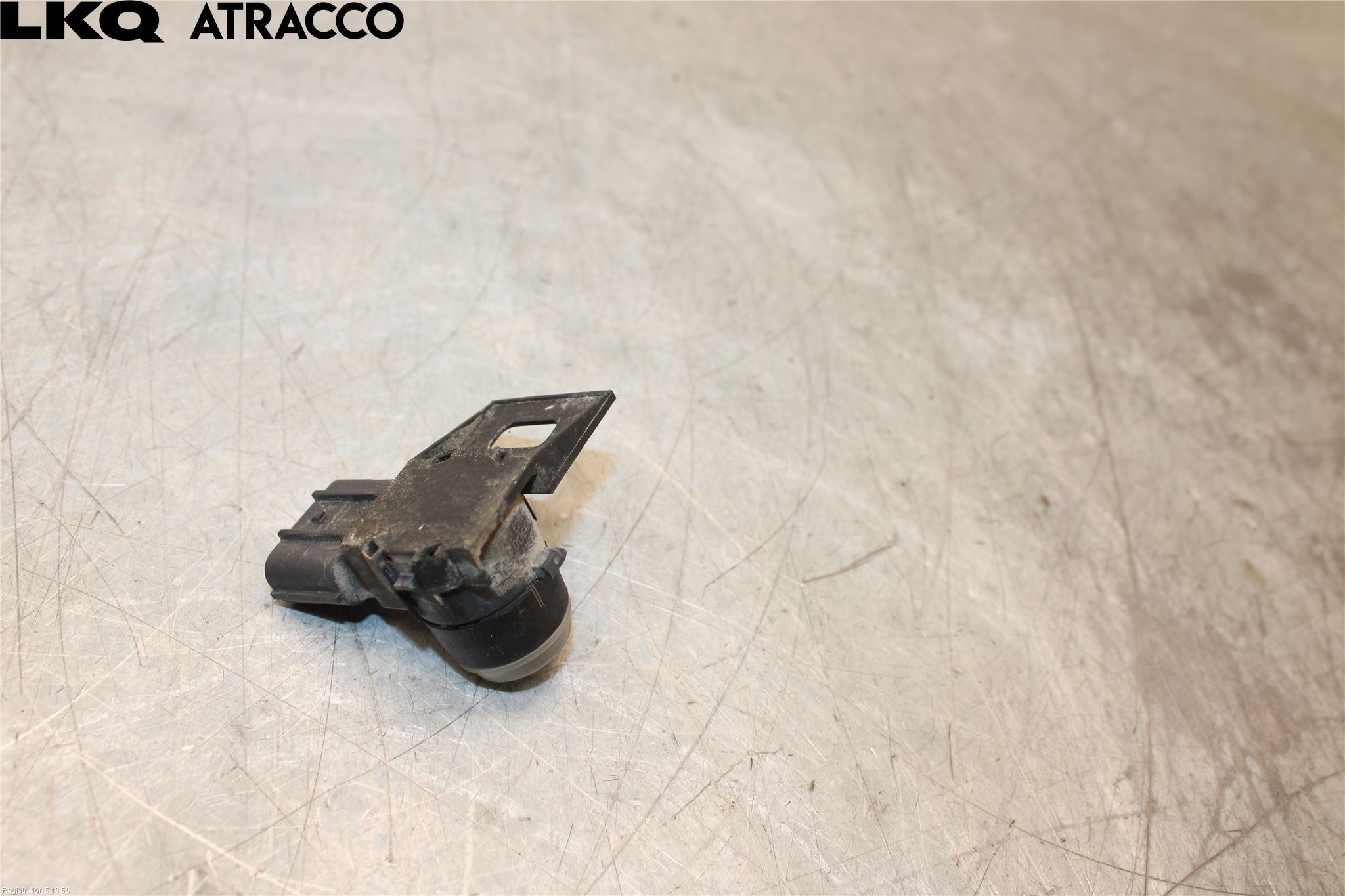 Honda CR-V 13-18 Parkeringshjälp Frontsensor