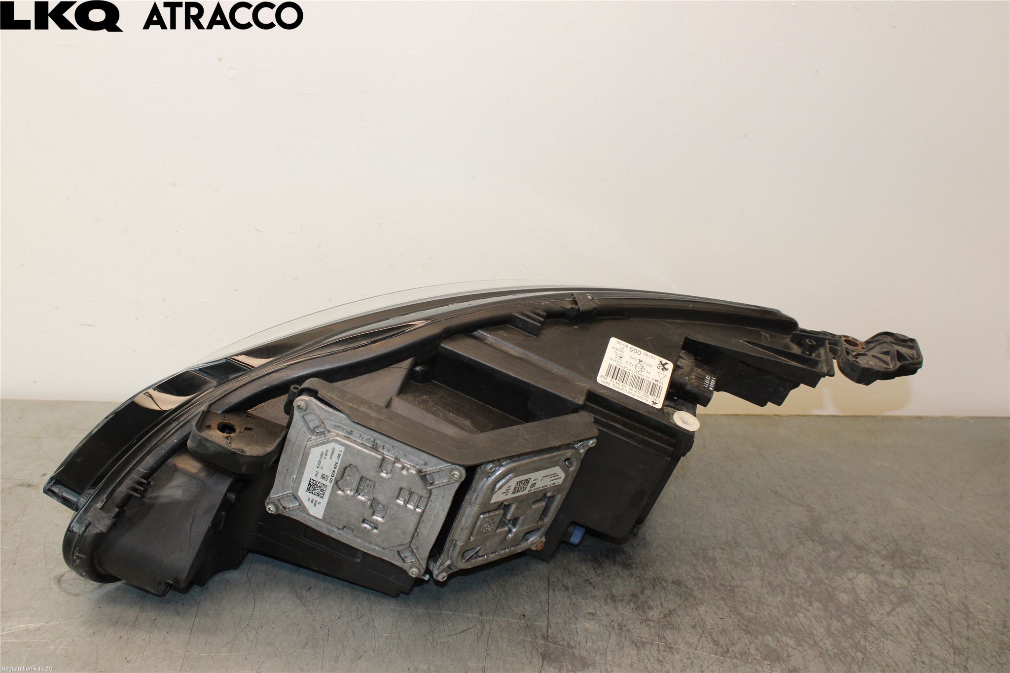 Peugeot 308 14-21 Strålkastare Höger