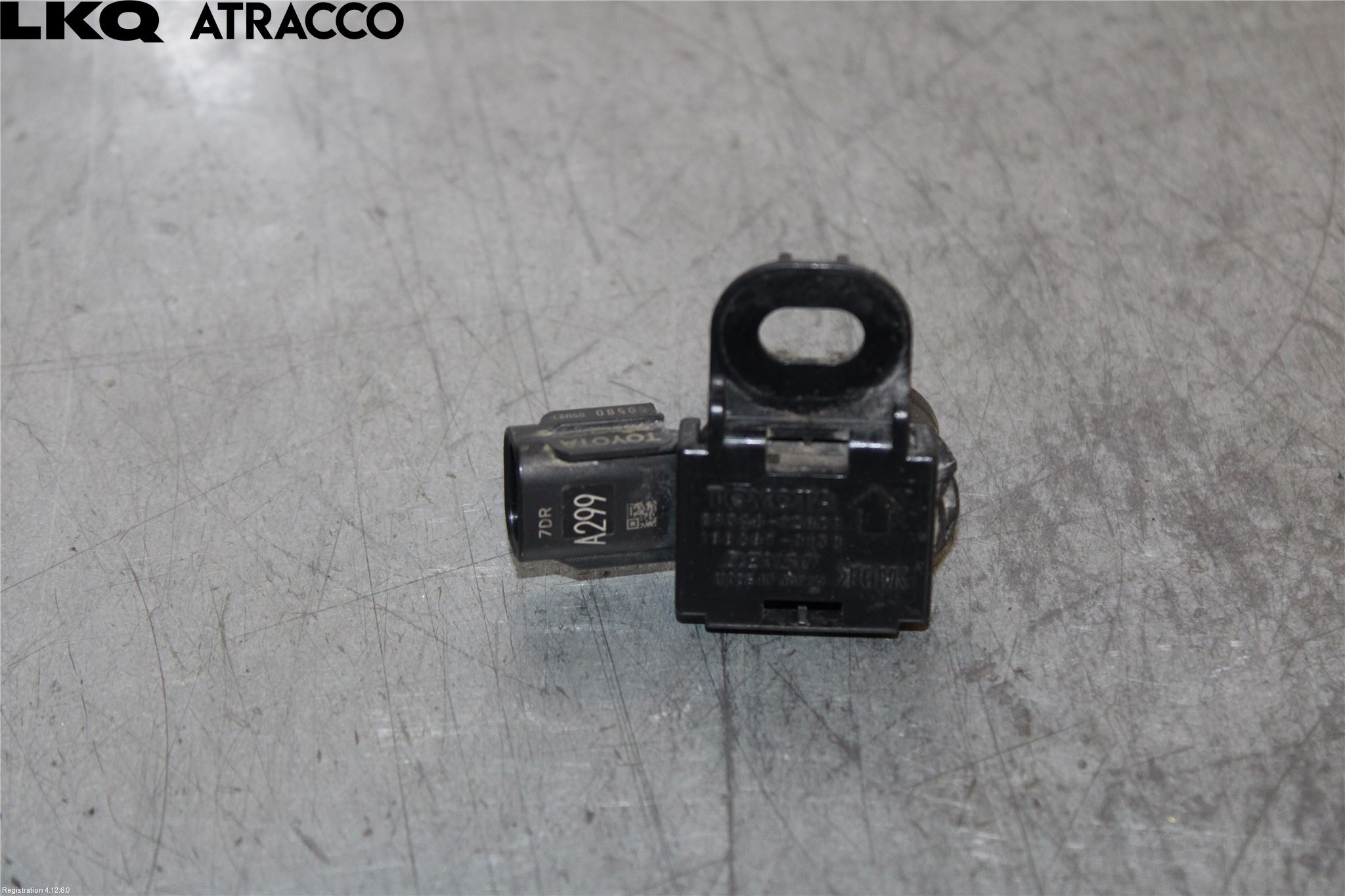 Toyota RAV4 13-18 Parkeringshjälp Backsensor