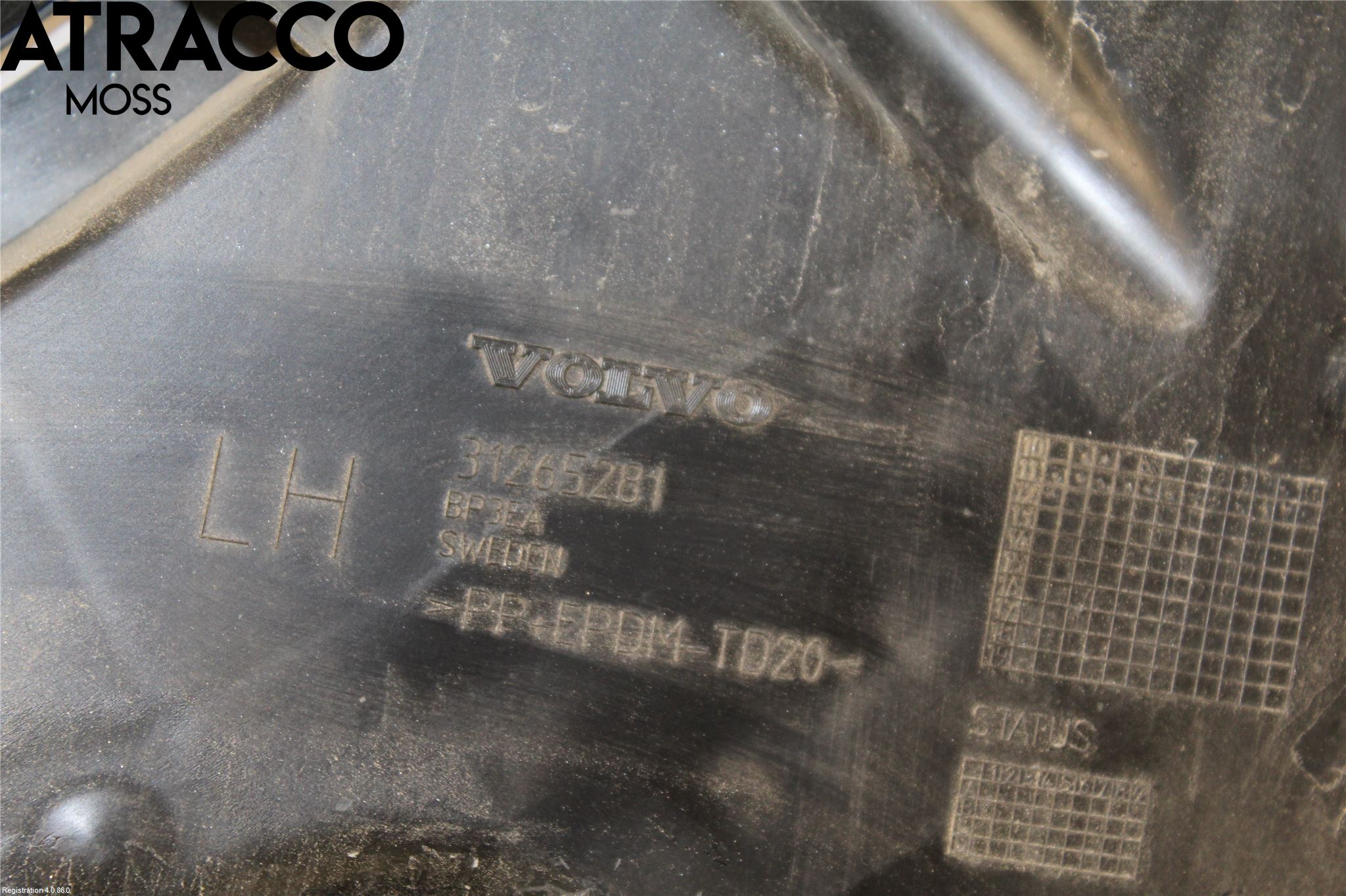 Volvo V60 11-13 Stötfångarfäste Bak Vä