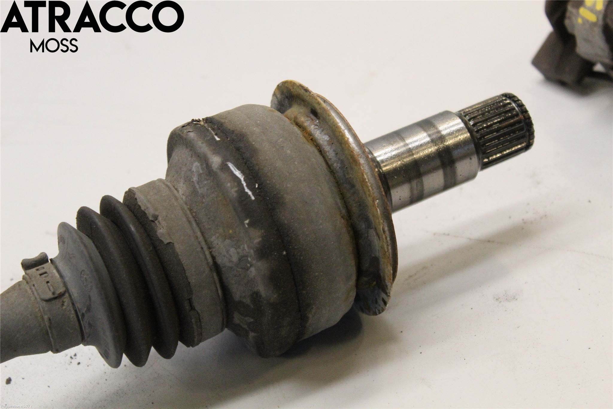 Mercedes-Benz MB E-KLASS (W212) 09-16 Drivaxel Bak Vänster