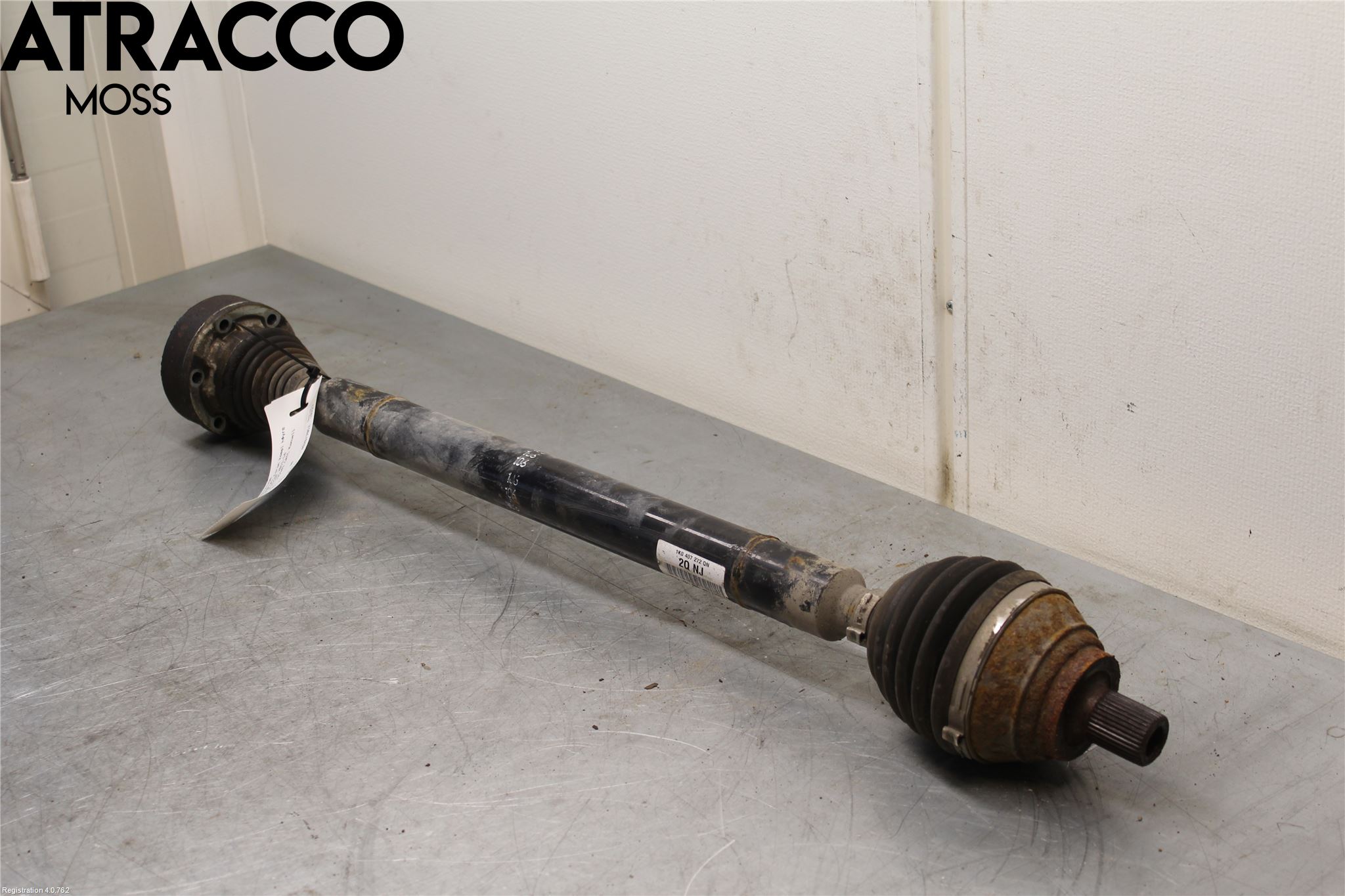 Volkswagen VW PASSAT 11-14 Drivaxel Fram Höger