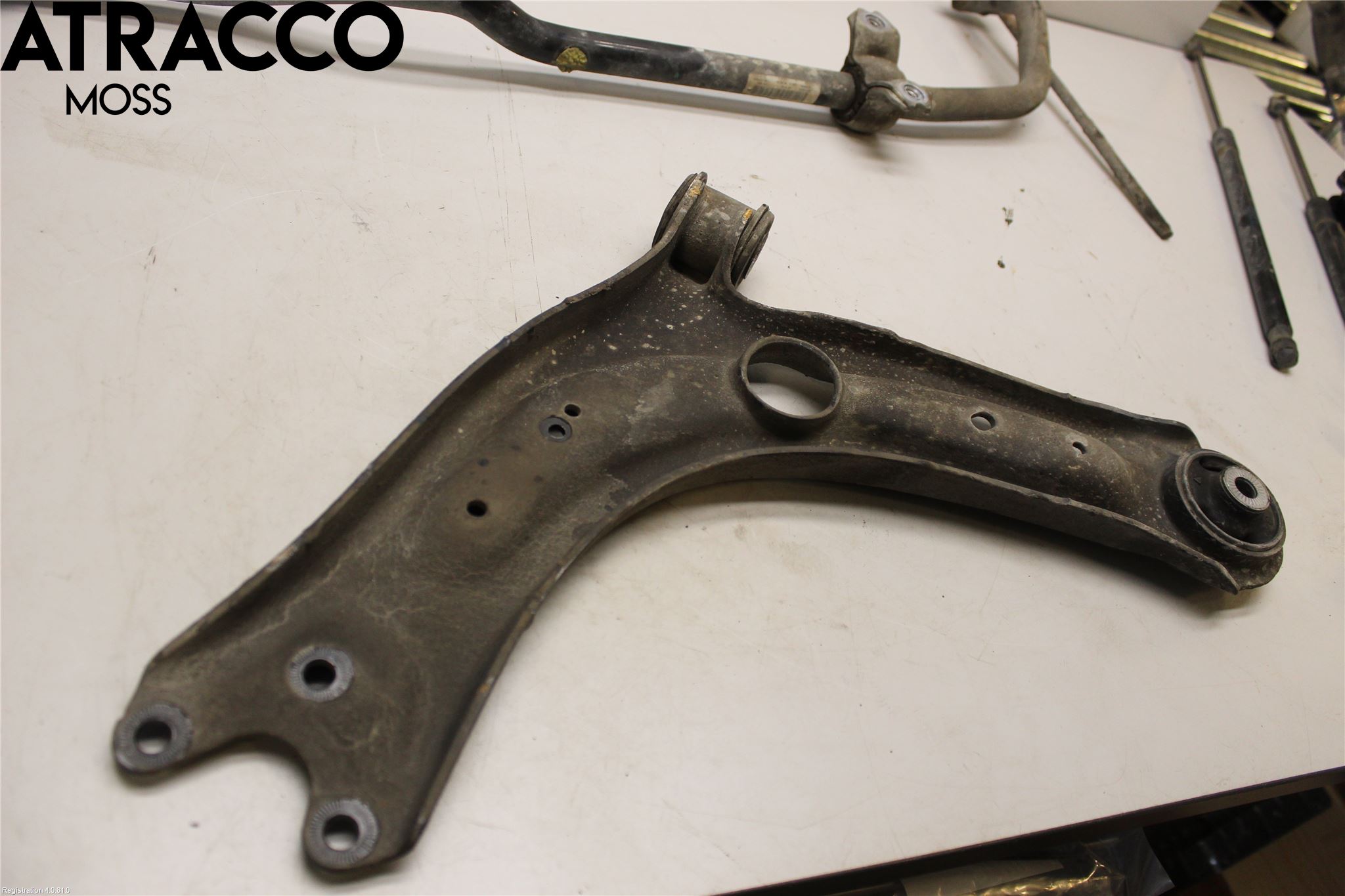 Volkswagen VW PASSAT 15-19 Bärarm Fram Undre Hö