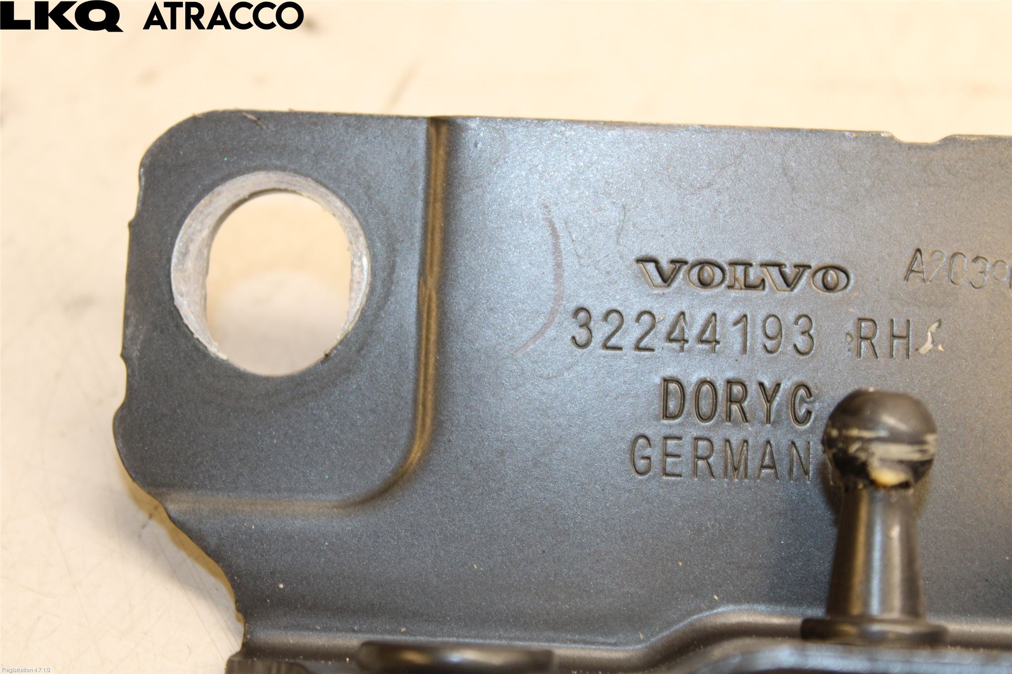 Volvo V60 19- Huvgångjärn