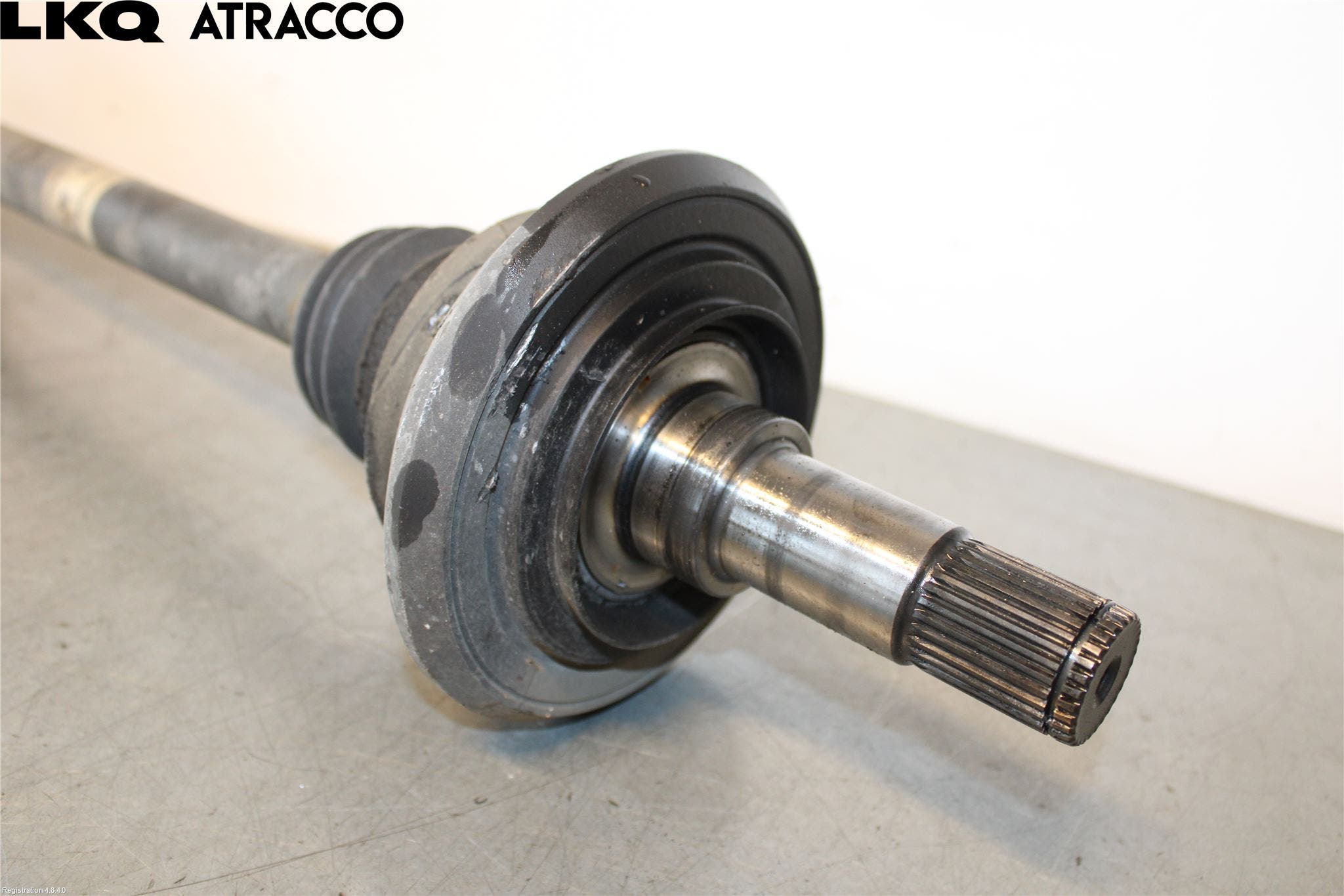 Mercedes-Benz MB C-KLASS (W205) 14-21 Drivaxel Bak Vänster