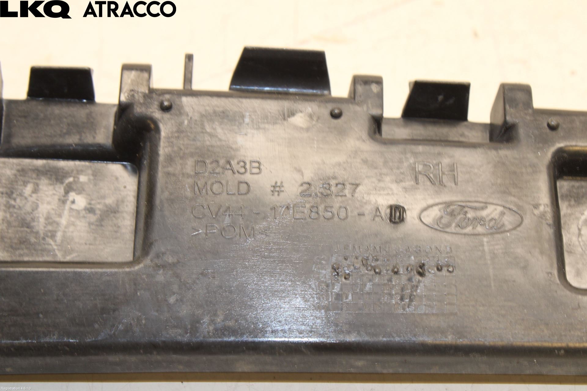 Ford KUGA 13-16 Stötfångarfäste Bak Hö