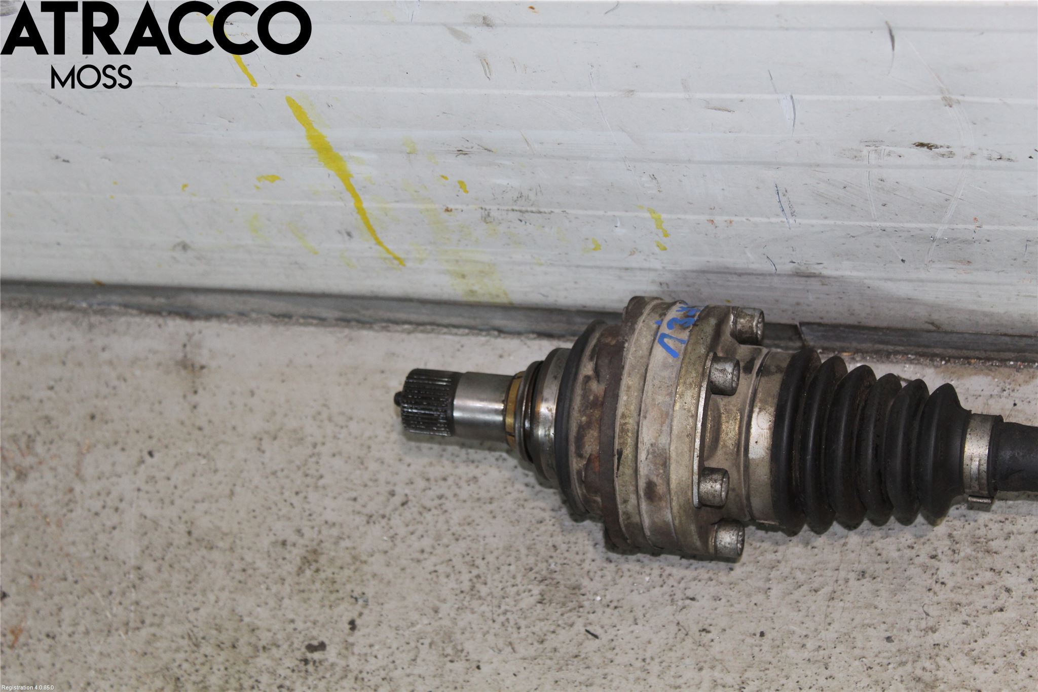 Volkswagen VW PASSAT 05-11 Drivaxel Fram Vänster