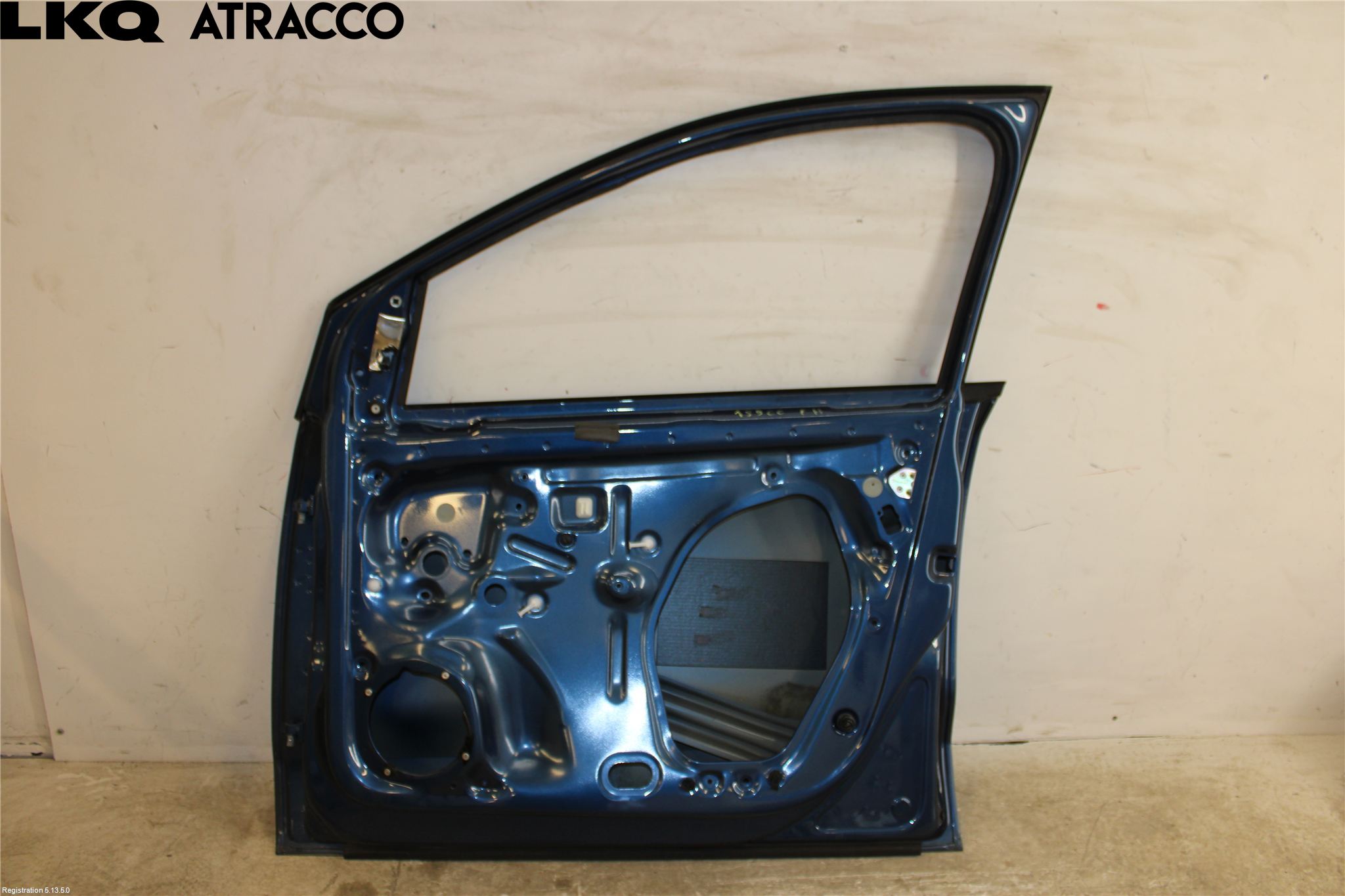 Volkswagen VW POLO 10-17 Dörr Fram Höger
