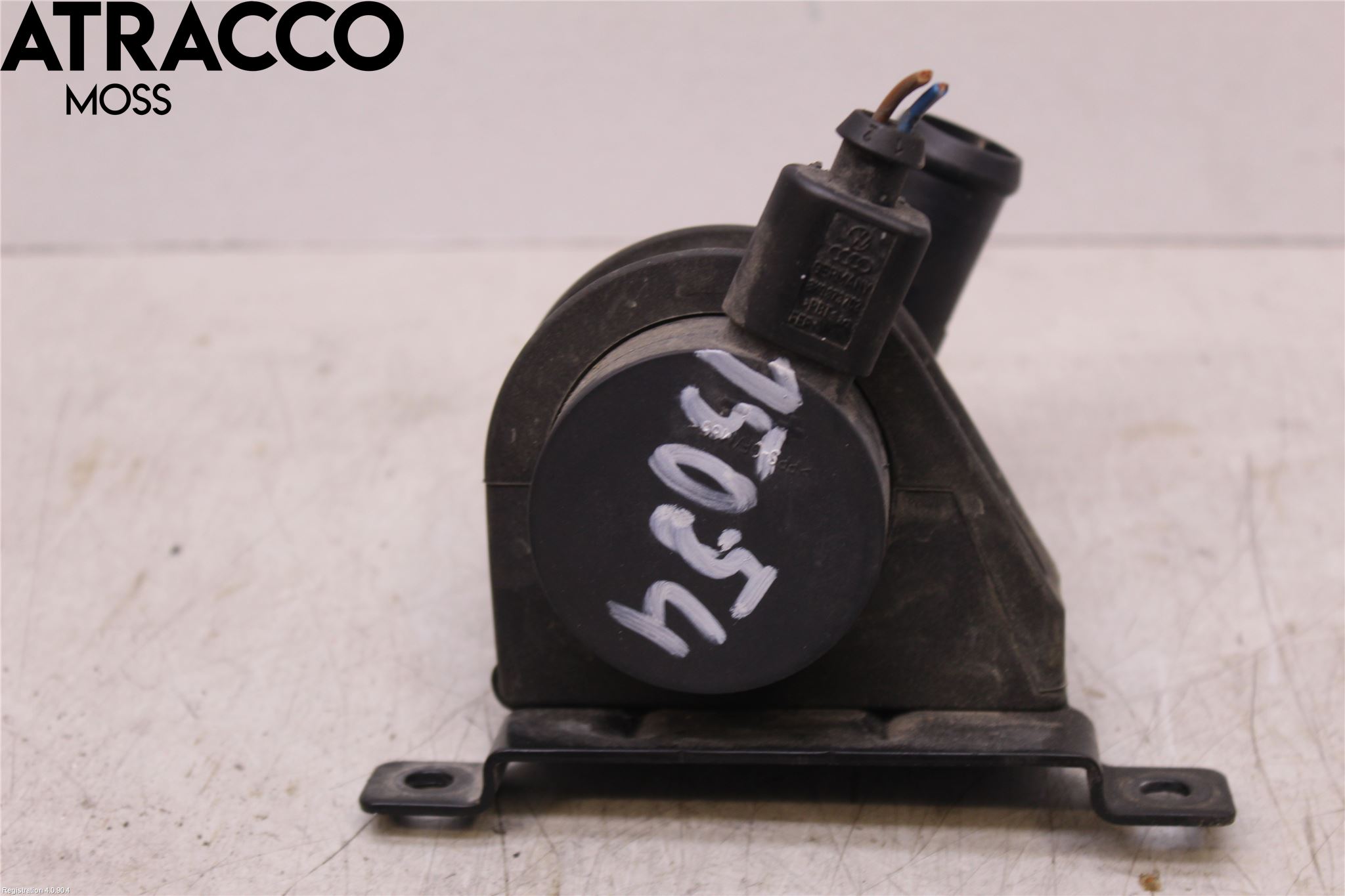 Volkswagen VW GOLF VI 09-13 Vattenpump