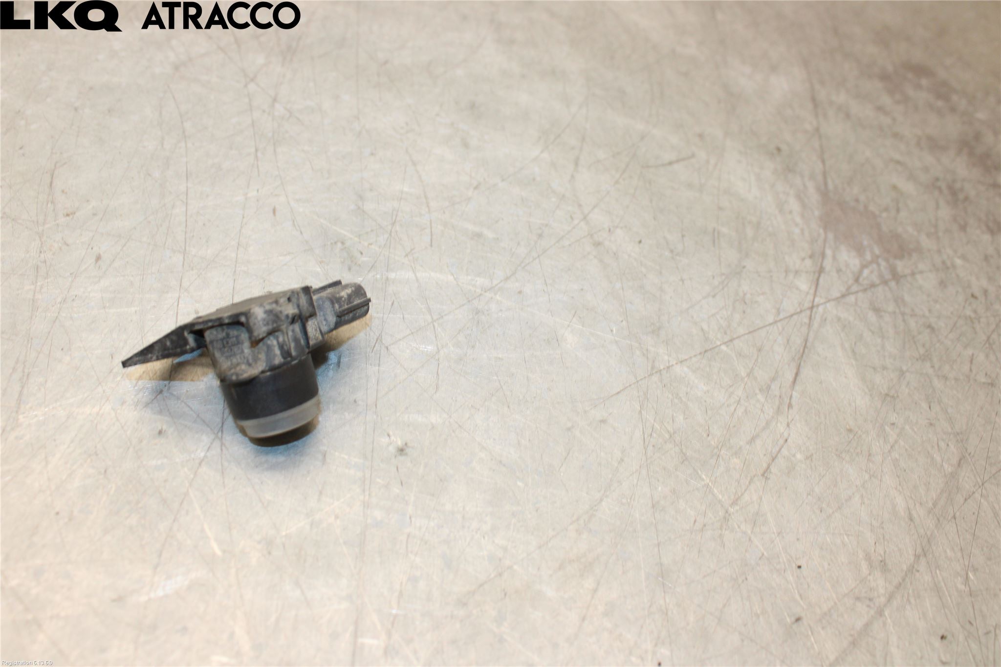 Honda CR-V 13-18 Parkeringshjälp Frontsensor
