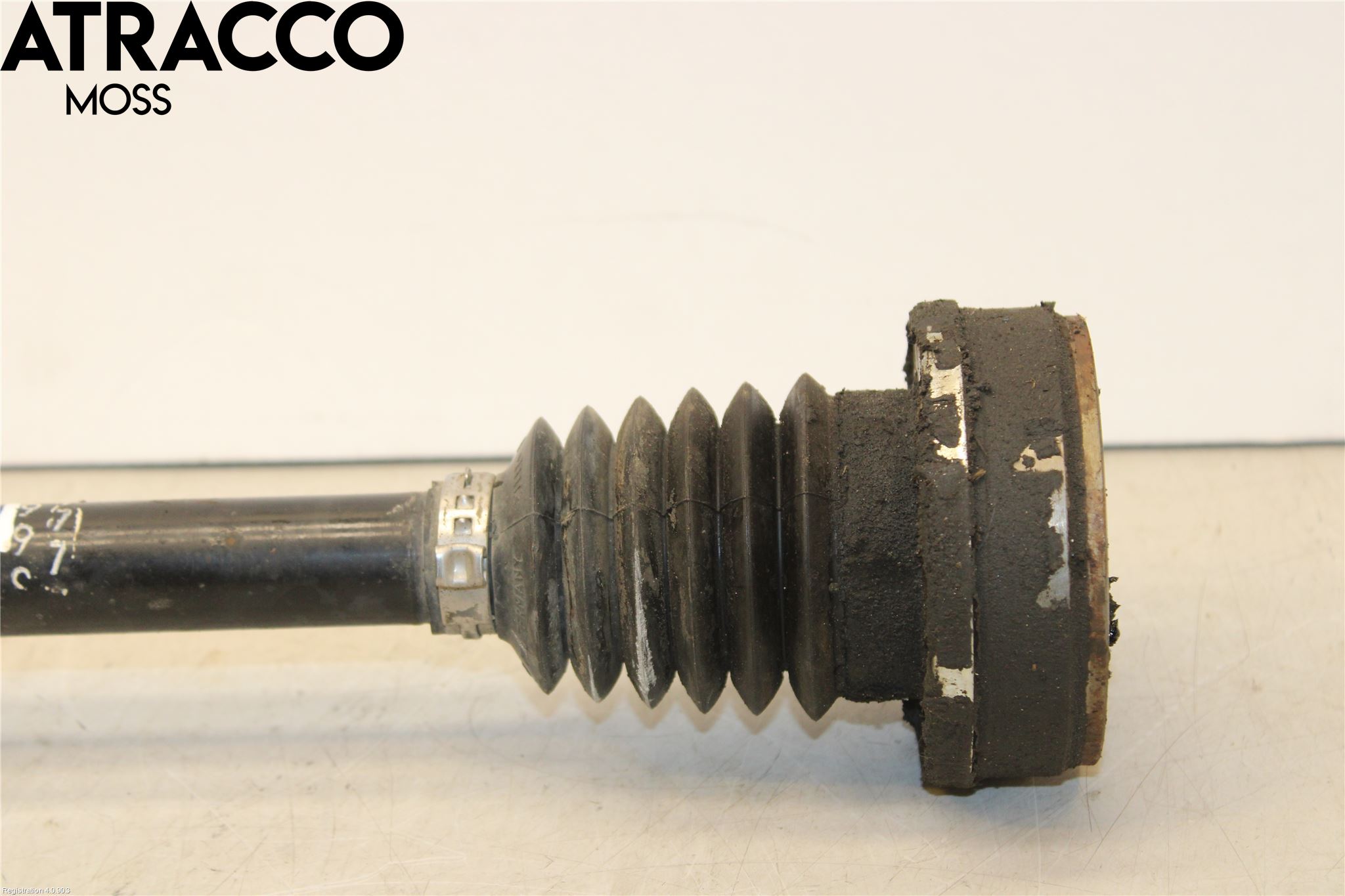 Volkswagen VW POLO 10-17 Drivaxel Fram Vänster