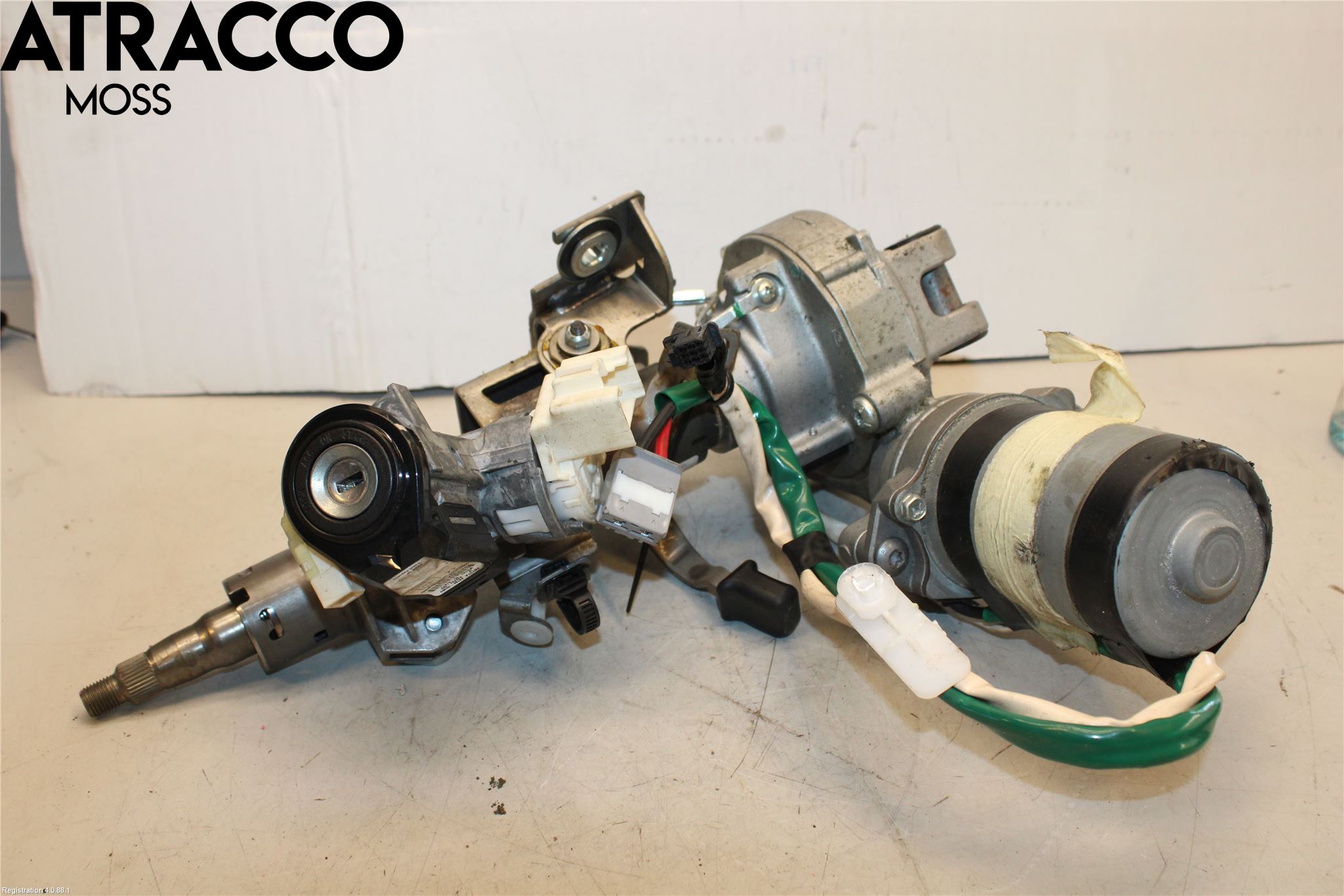 Toyota YARIS XP130 12-14 Rattaxelagg Med Inb Servo