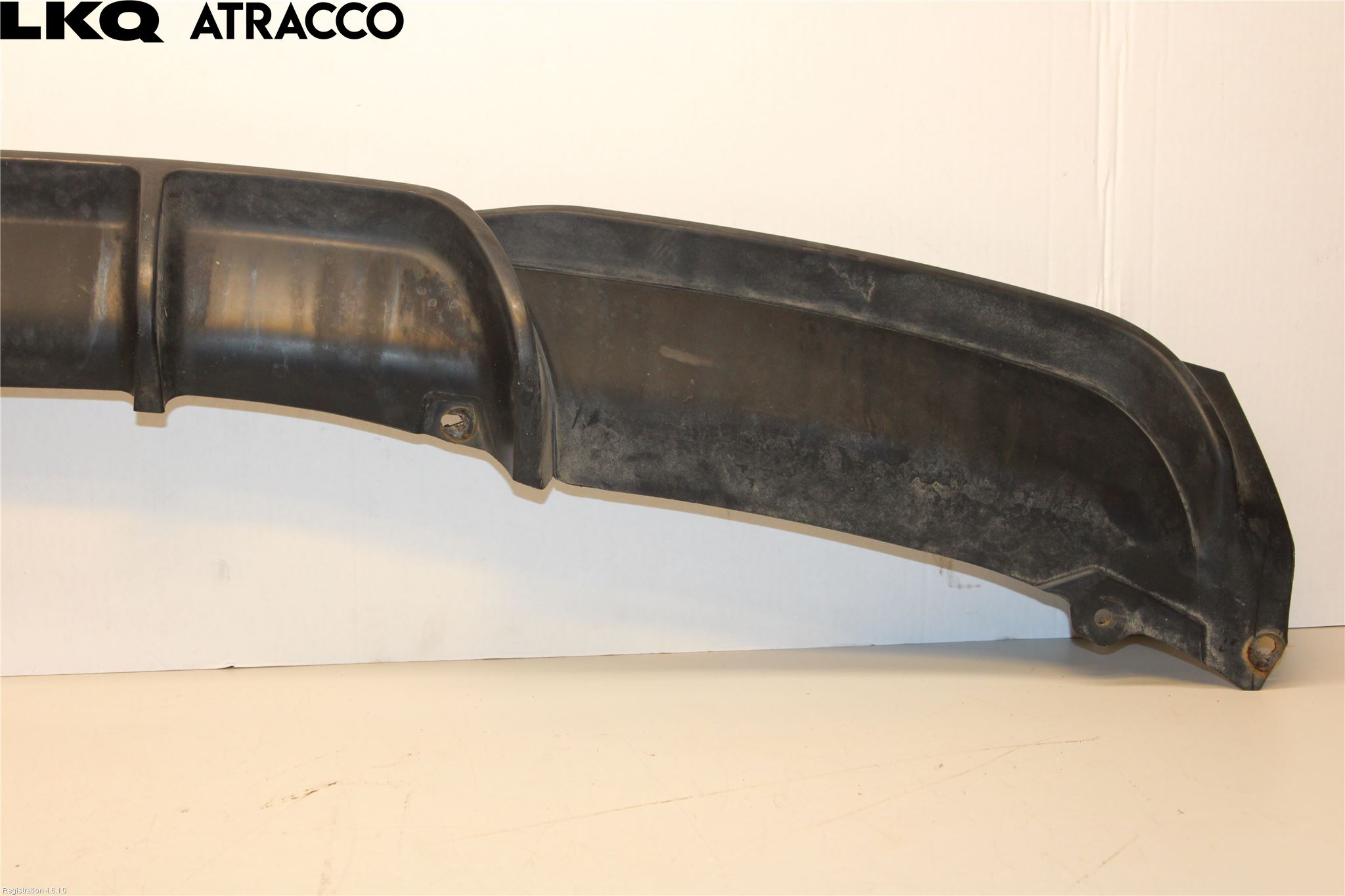 BMW 3 F30/F31/F80 12-19 Stötfångardel Bak Mitt