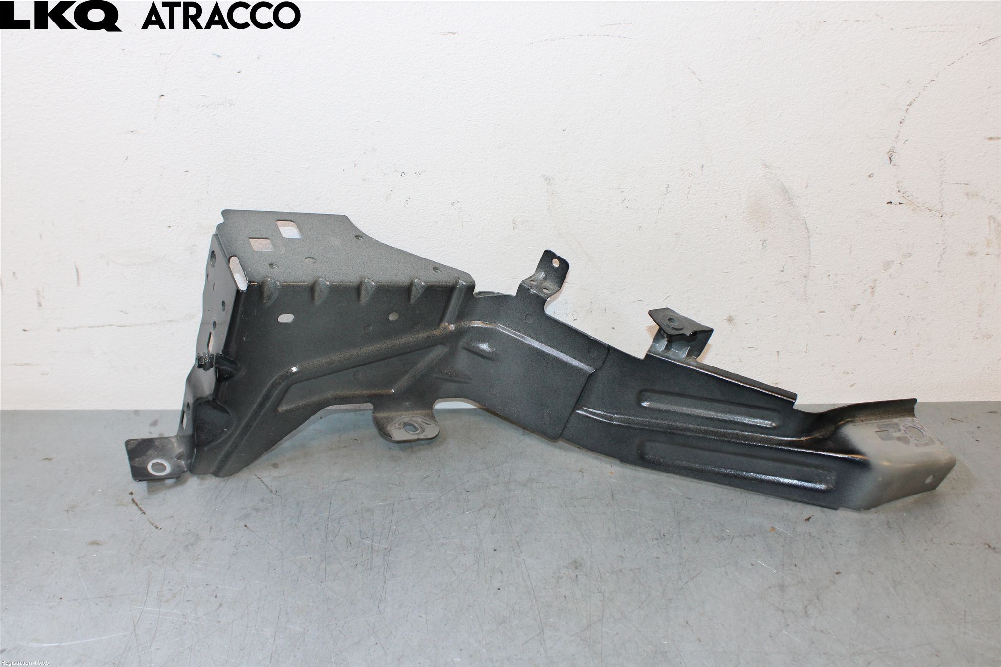 Volvo EX40 25- Kylarfäste-Ram-Balk