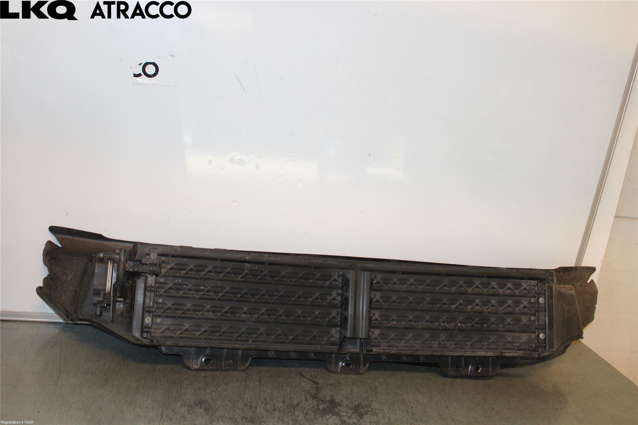 Volvo XC90/RECHARGE 16- Deflektor Plåt-Plast Kylning