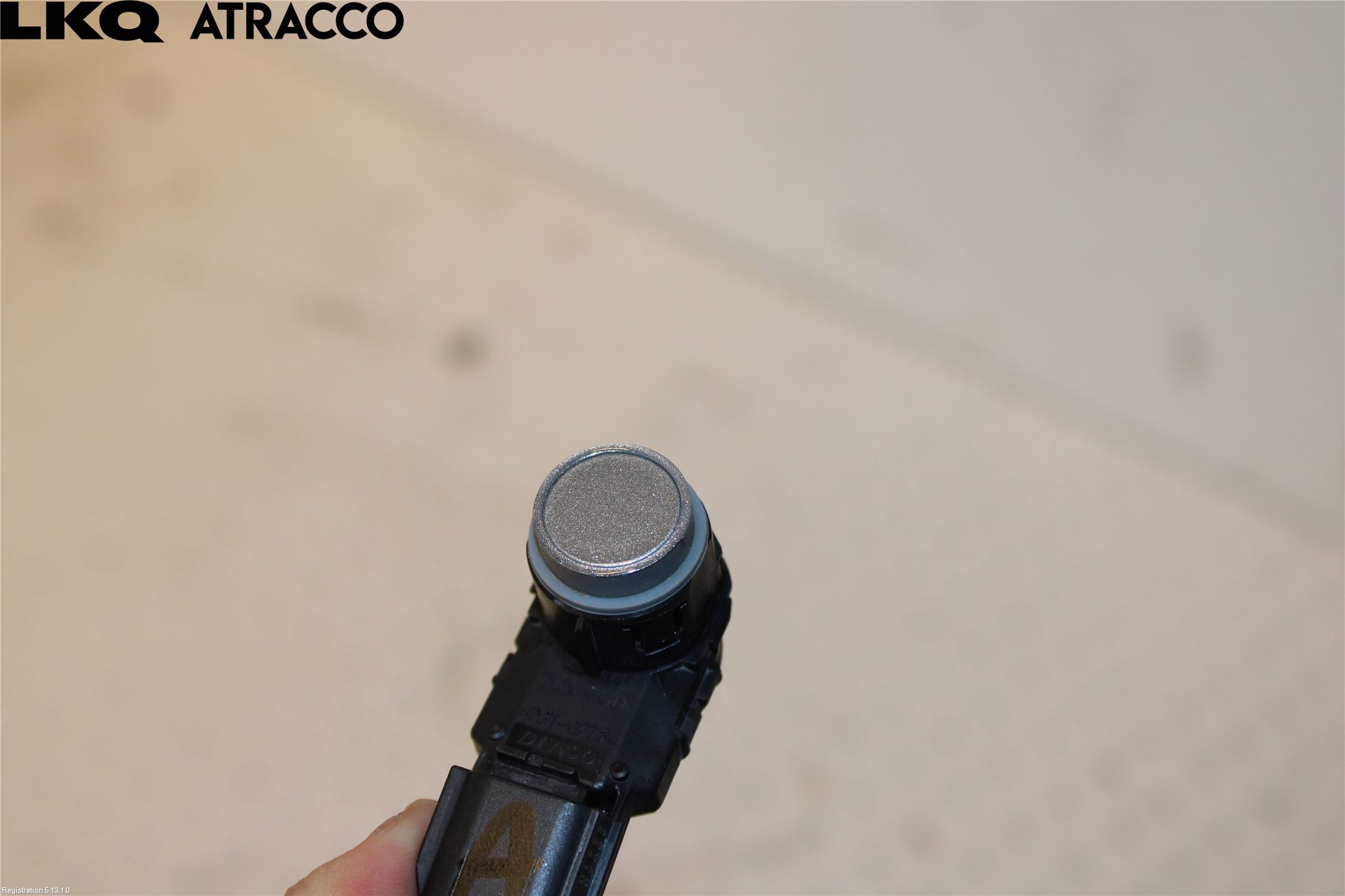 Toyota RAV4 19- Parkeringshjälp Frontsensor
