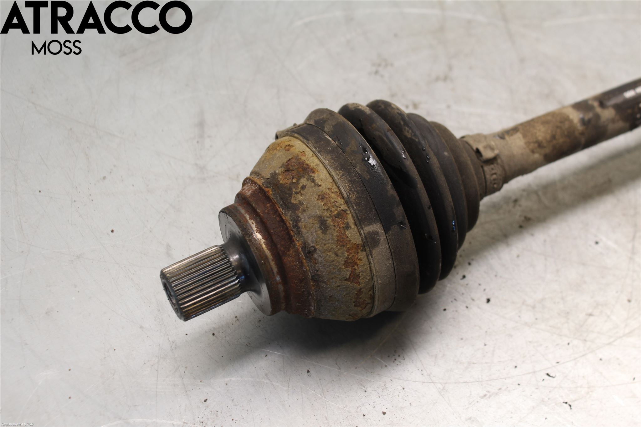 Volkswagen VW T-ROC 18- Drivaxel Fram Vänster