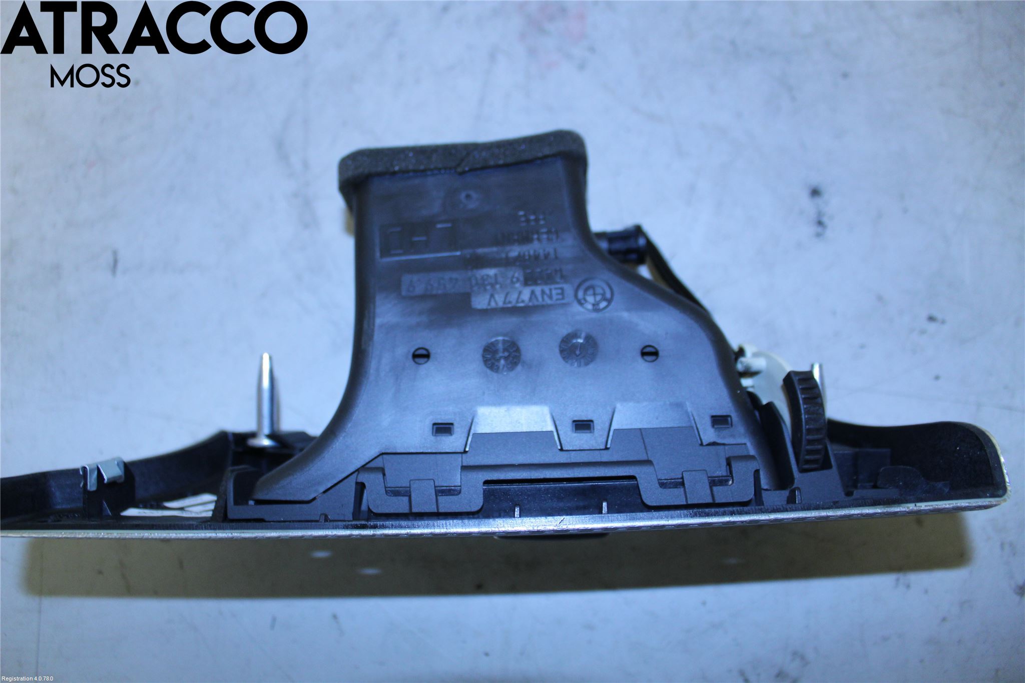 BMW 3 E90/91 SED/TOU 05-12 Defrosterkanal-Munstycke